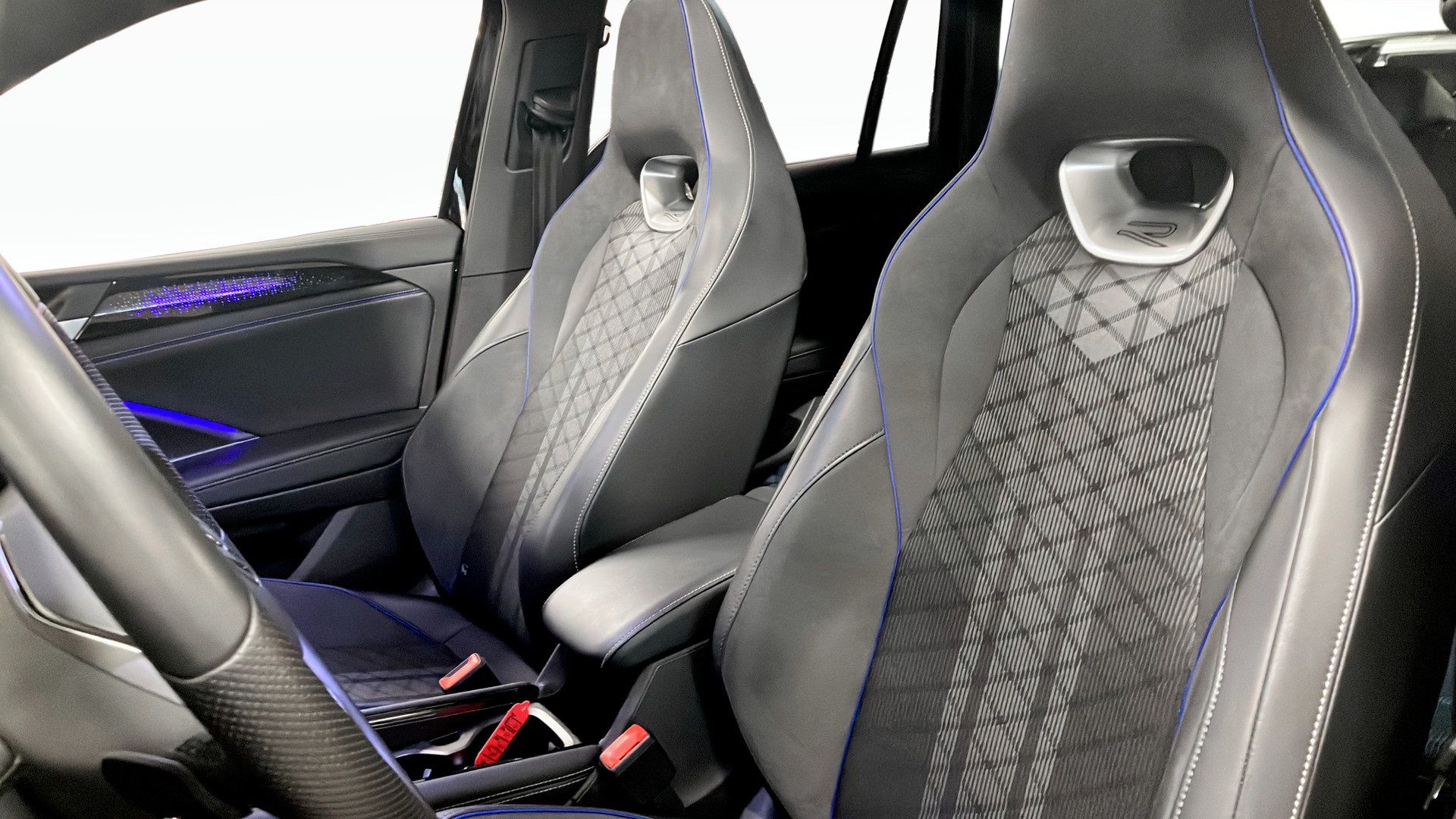 Volkswagen Tiguan RSH58C