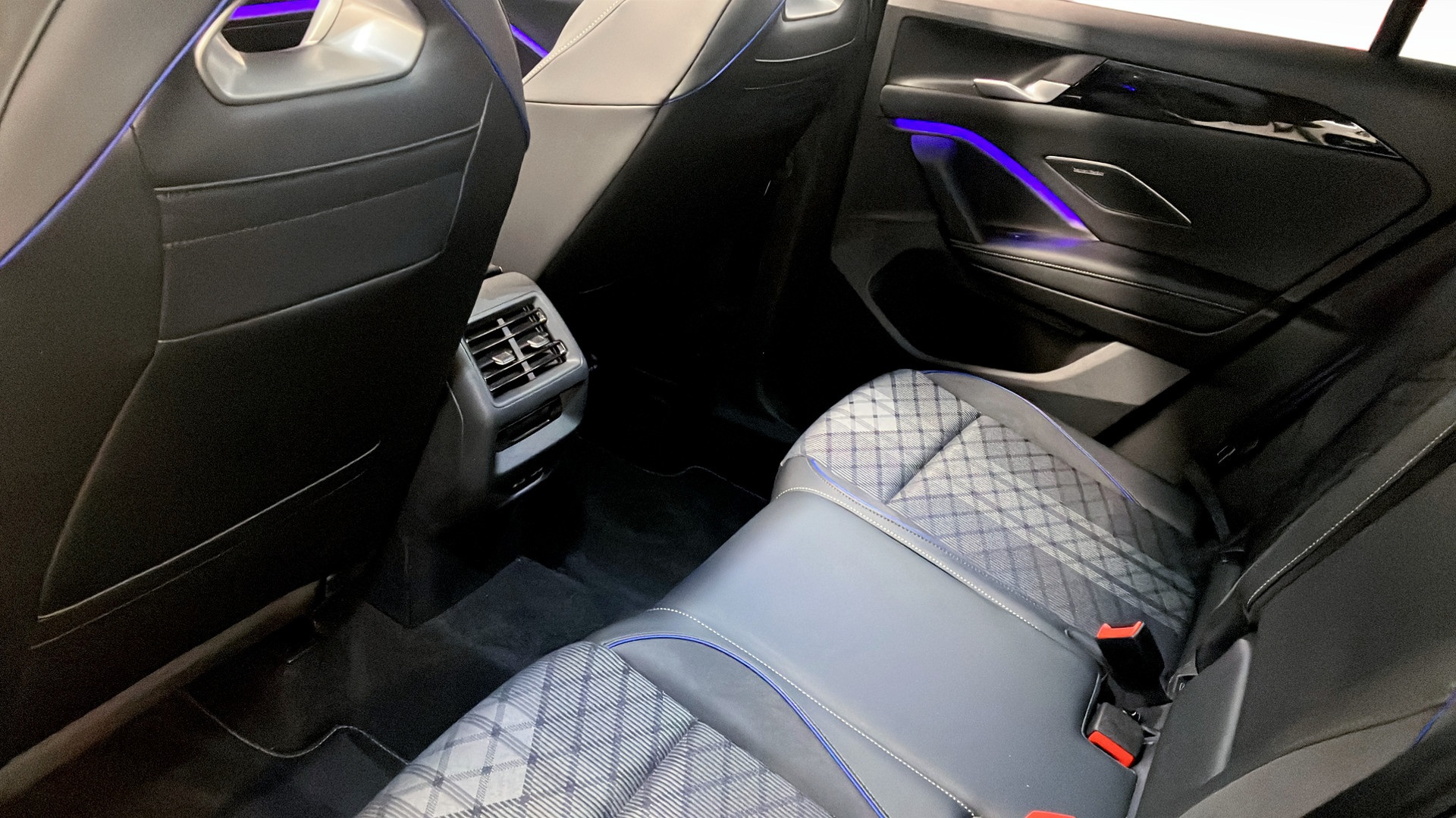 Volkswagen Tiguan RSH58C