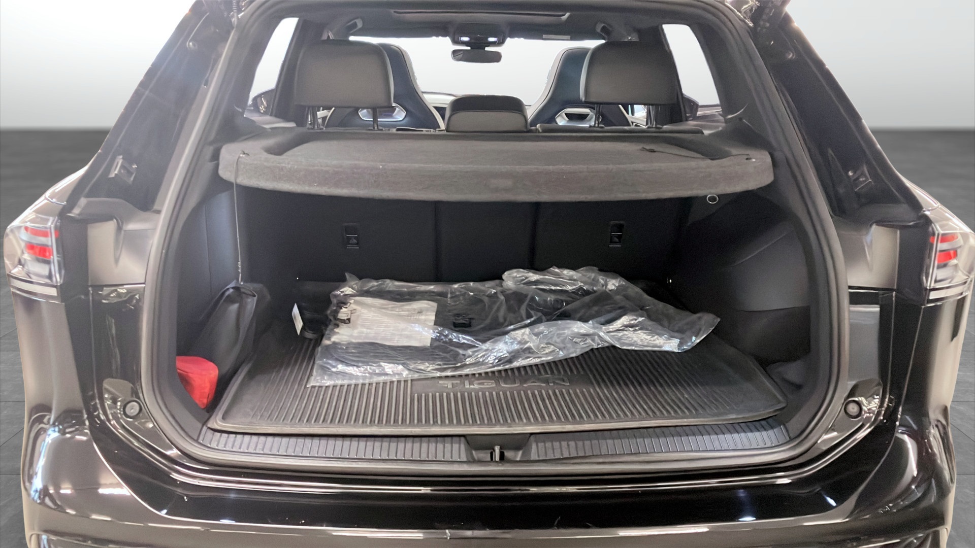 Volkswagen Tiguan RSH58C