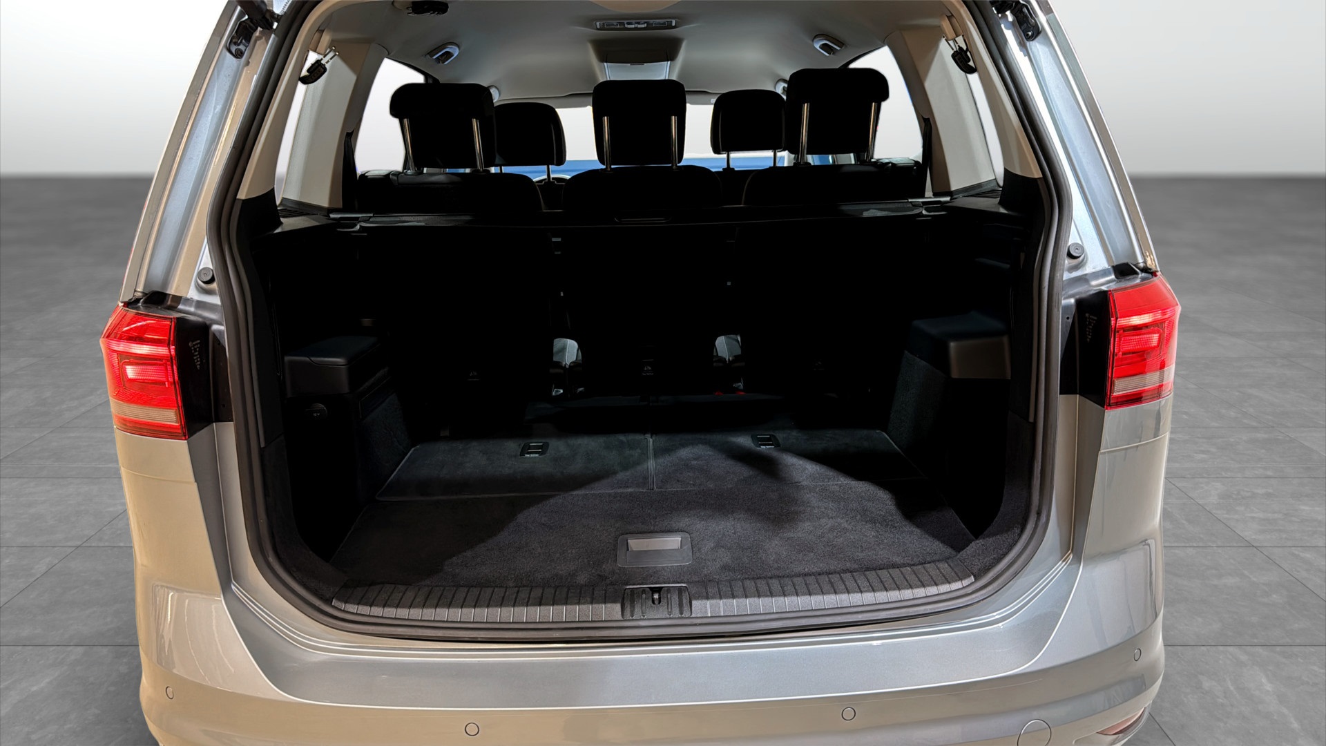 Volkswagen Touran RTG40S
