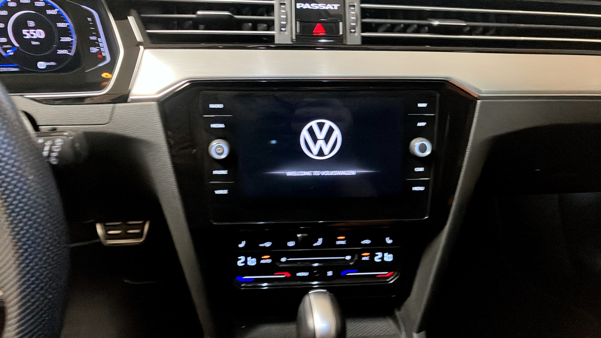 Volkswagen Passat RTJ01G