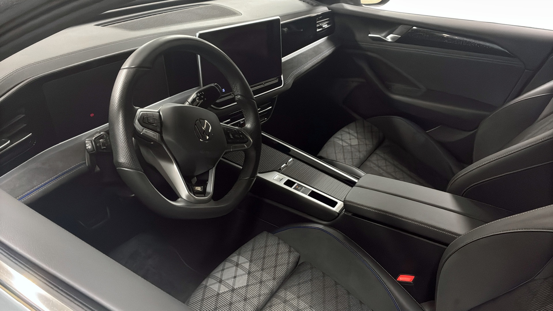 Volkswagen Passat Sportscombi RTJ06H