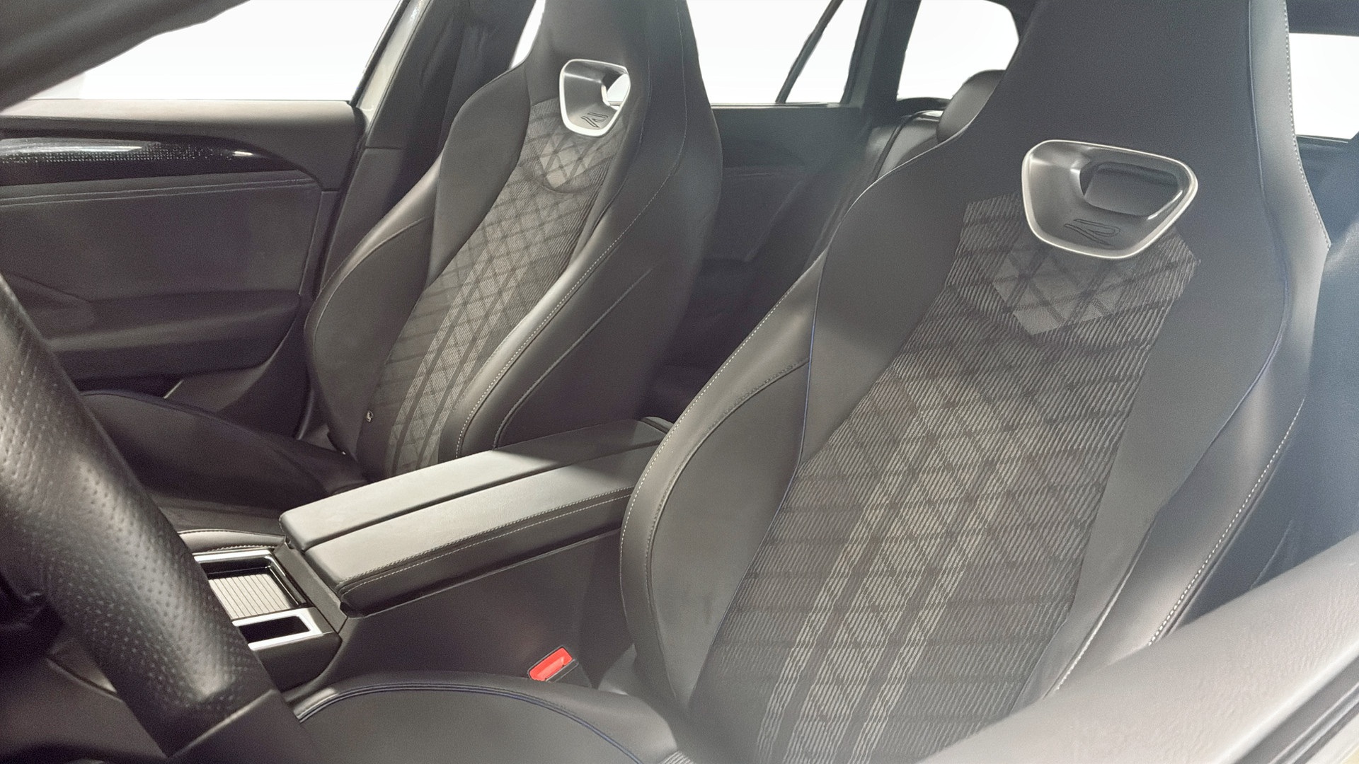 Volkswagen Passat Sportscombi RTJ06H