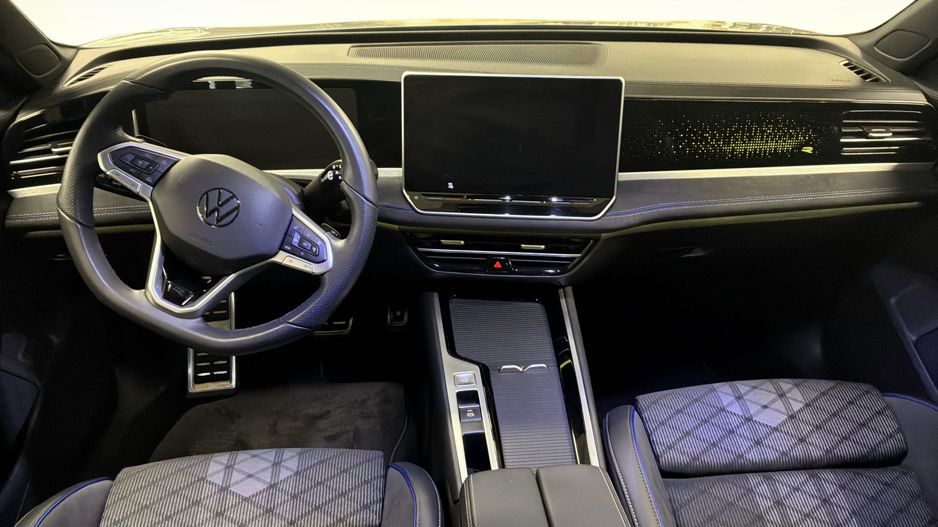 Volkswagen Passat Sportscombi RTJ06H