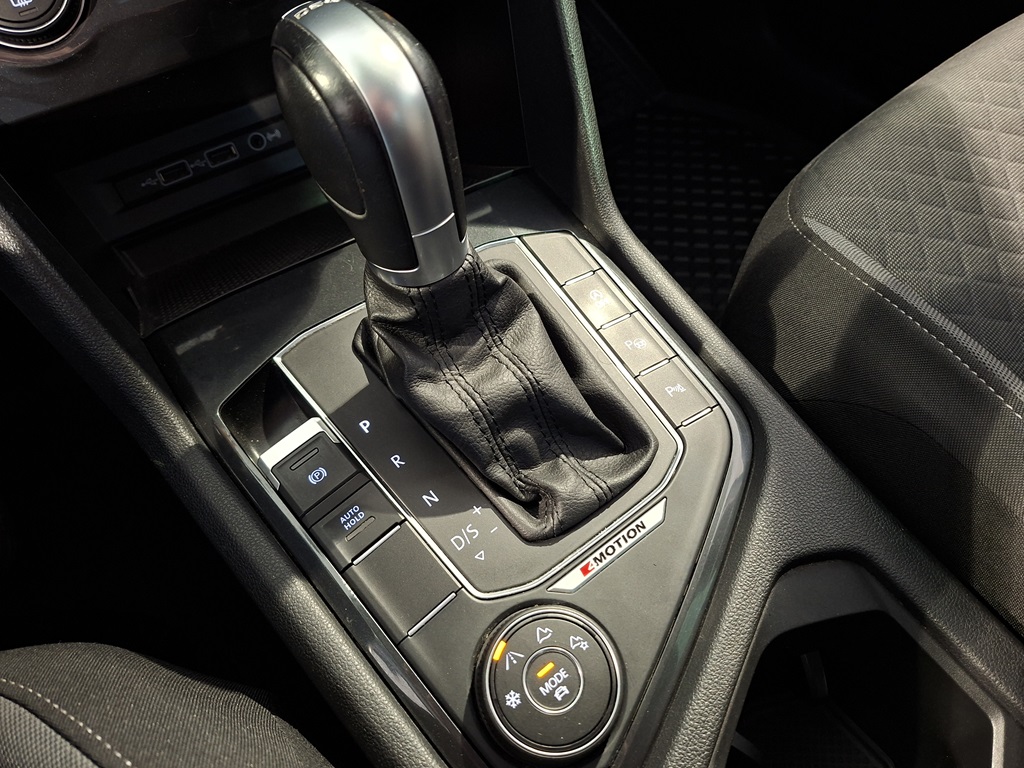 Volkswagen Tiguan RUD85E