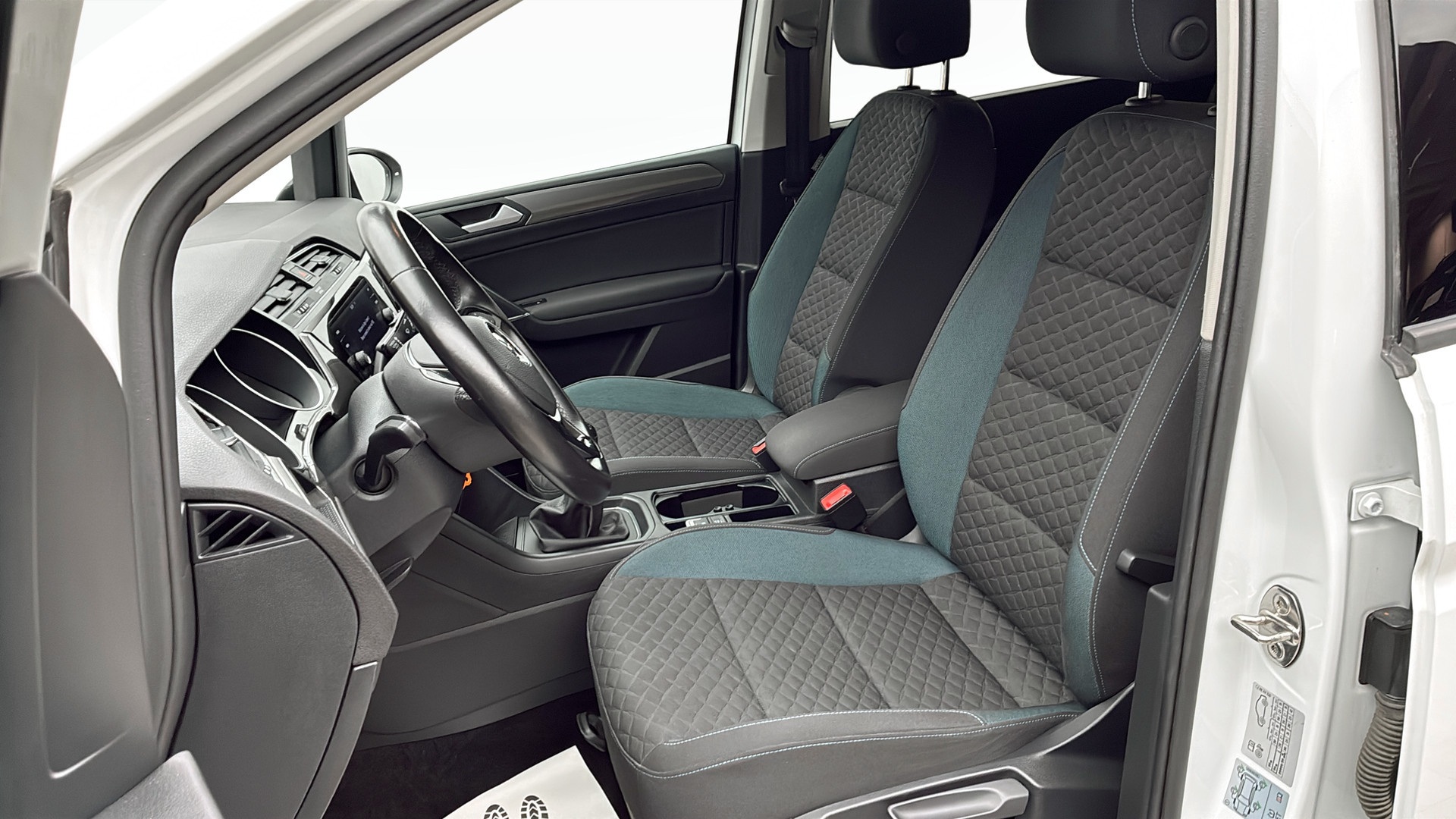 Volkswagen Touran RUG54A