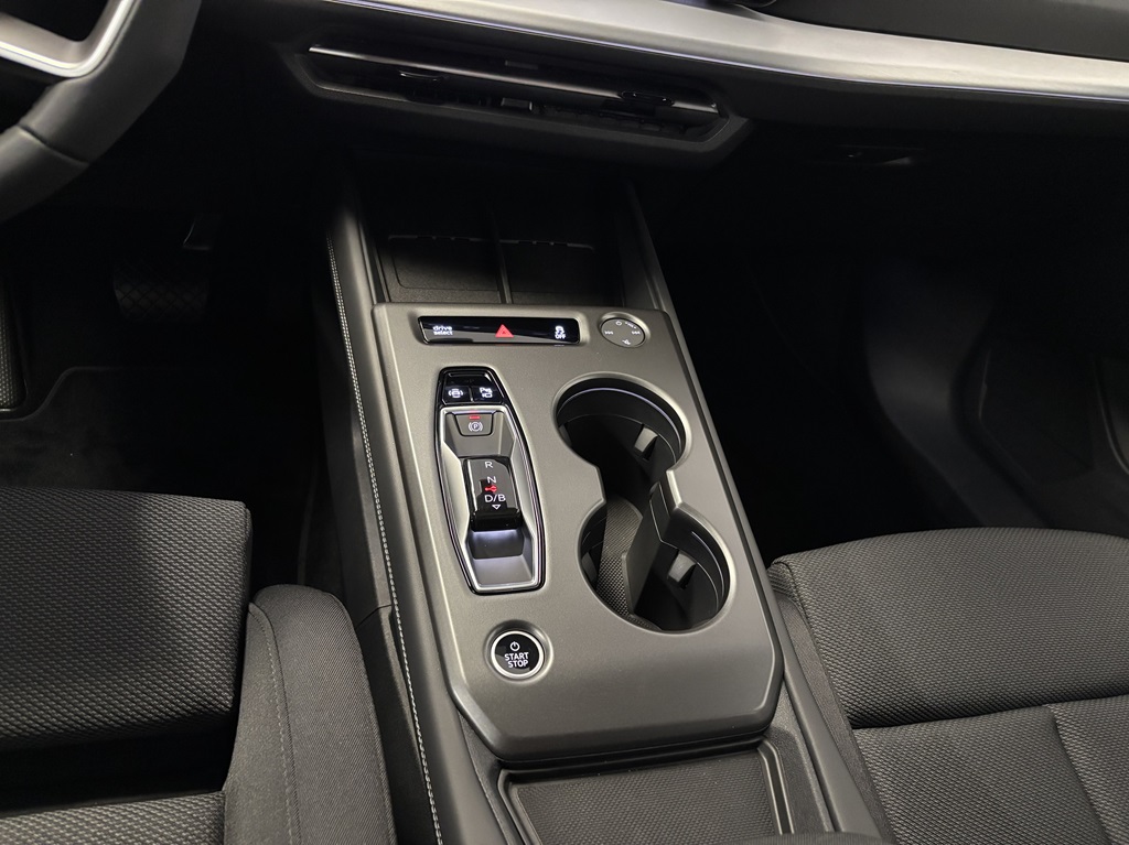 Audi Q4 e-tron RUJ10F