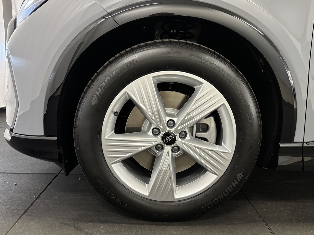 Audi Q4 e-tron RUJ10F