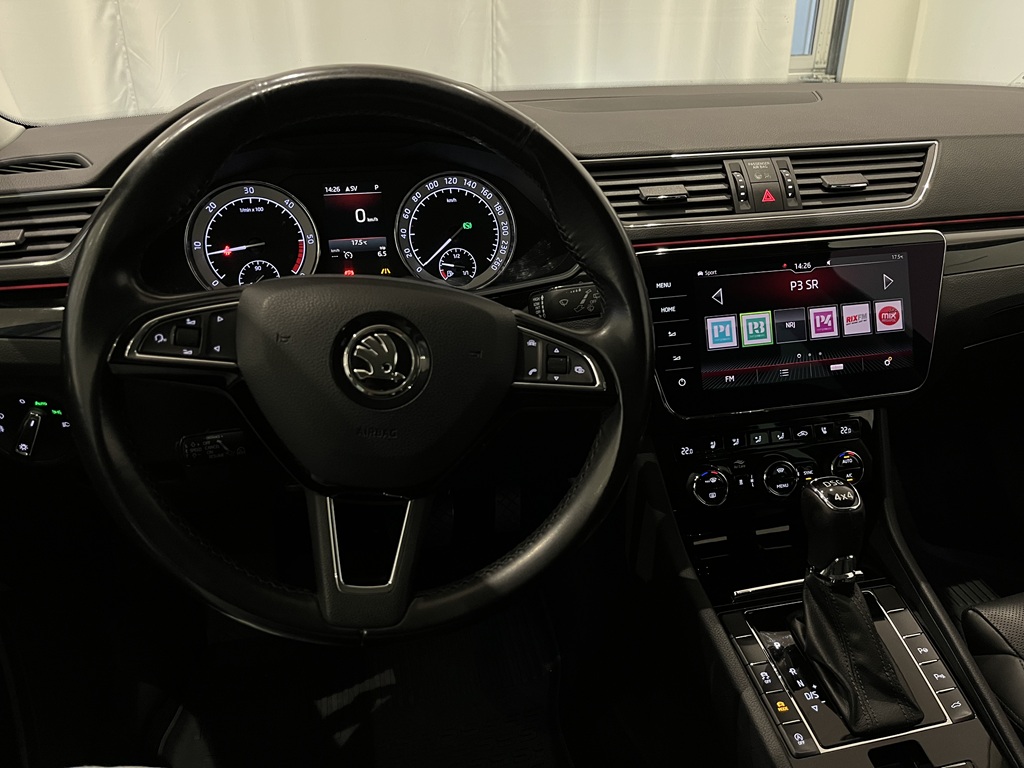 Skoda Superb RUM836