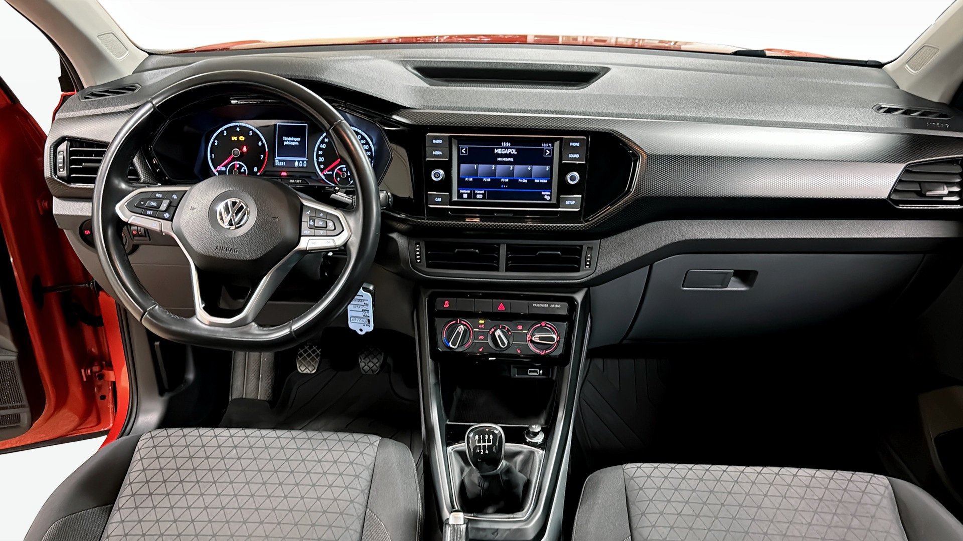 Volkswagen T-Cross RUW46T