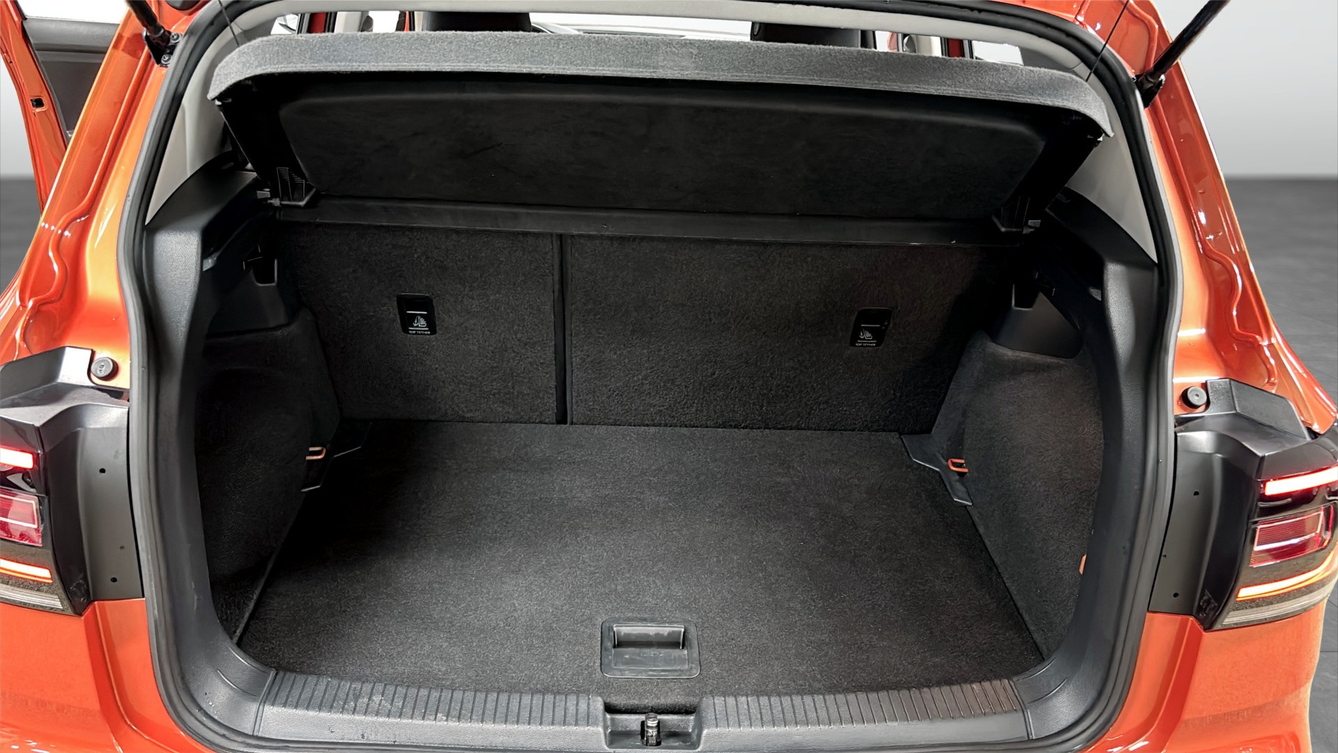Volkswagen T-Cross RUW46T