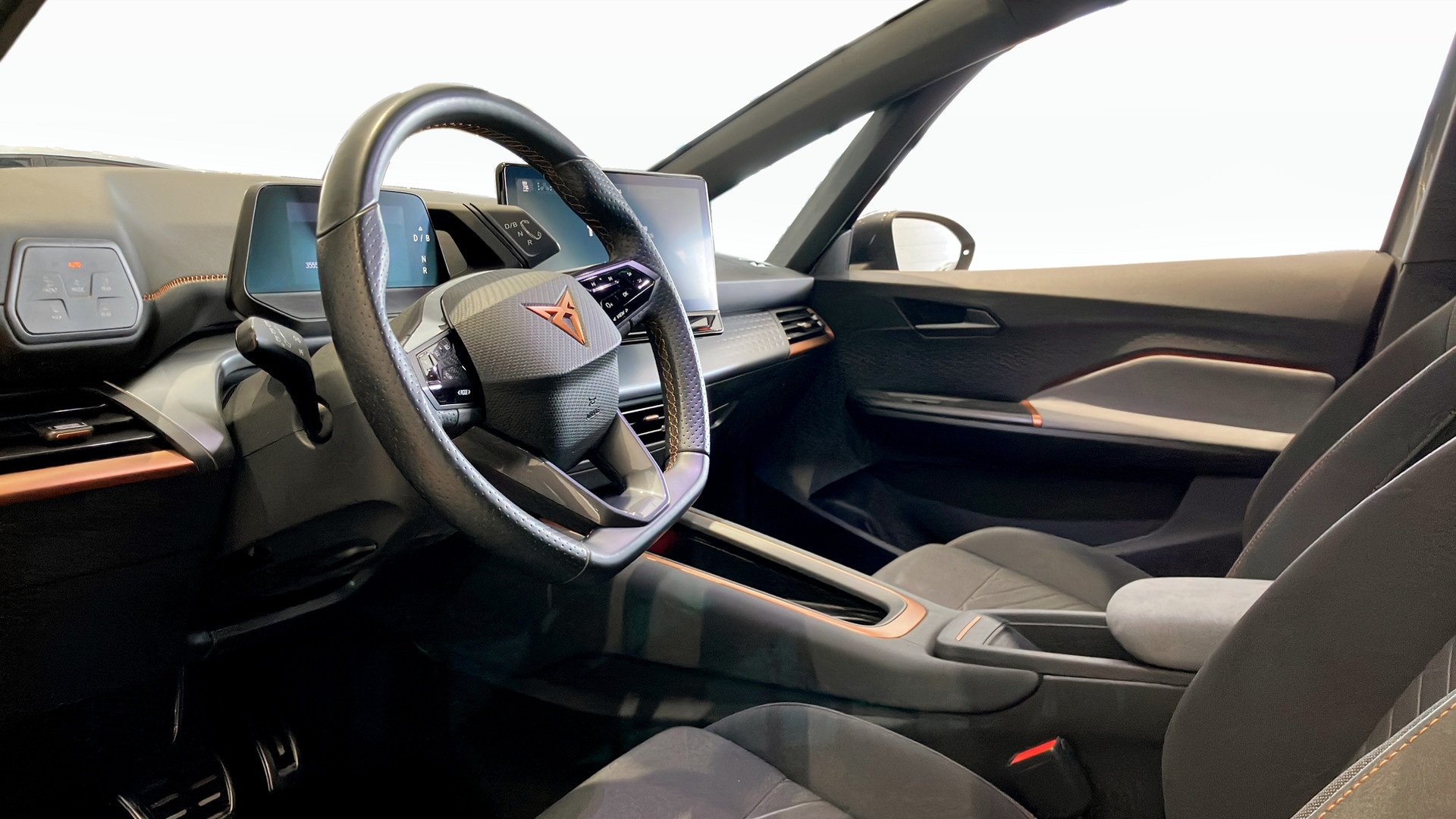 CUPRA Born RWA77U