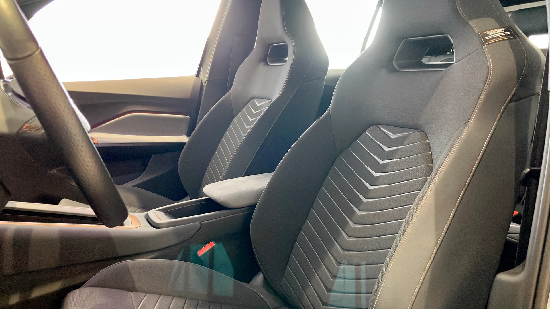 CUPRA Born RWA77U