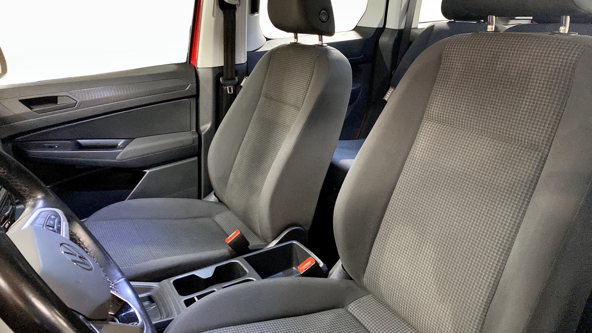 Volkswagen Caddy RXC93K
