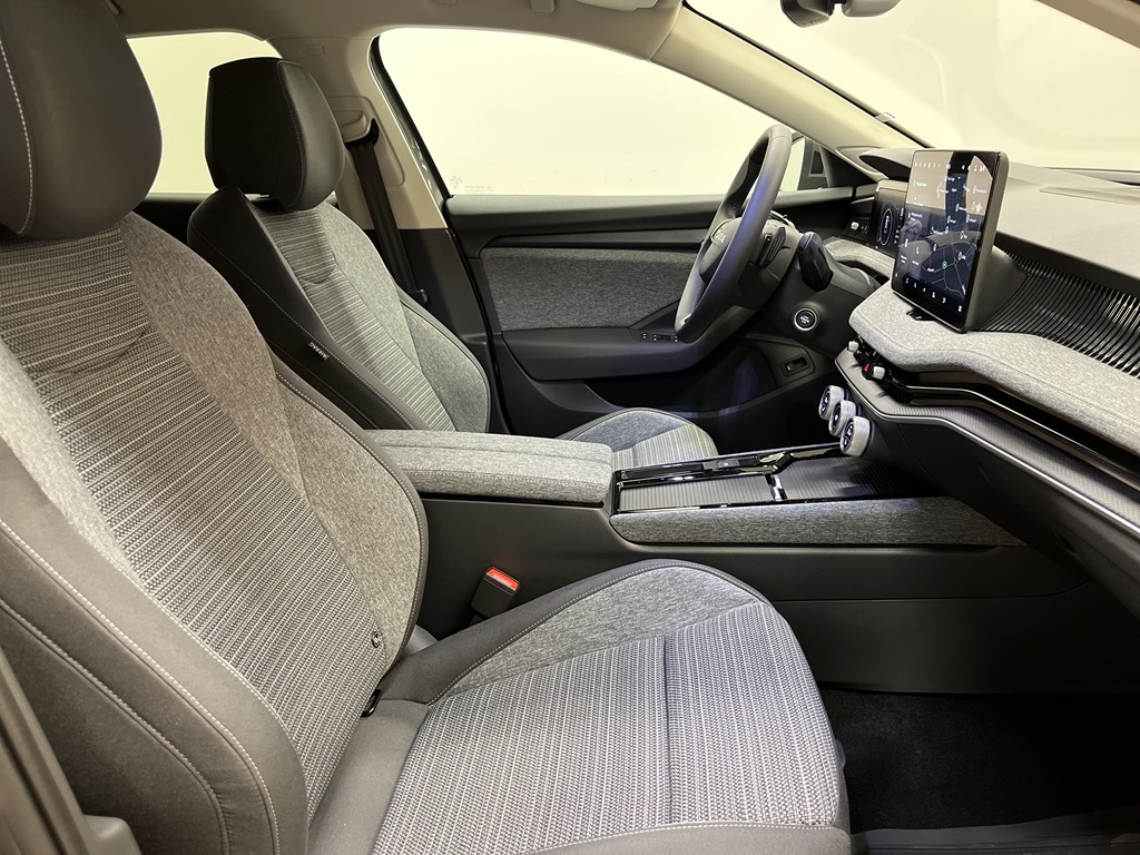Skoda Superb Combi RXD66A