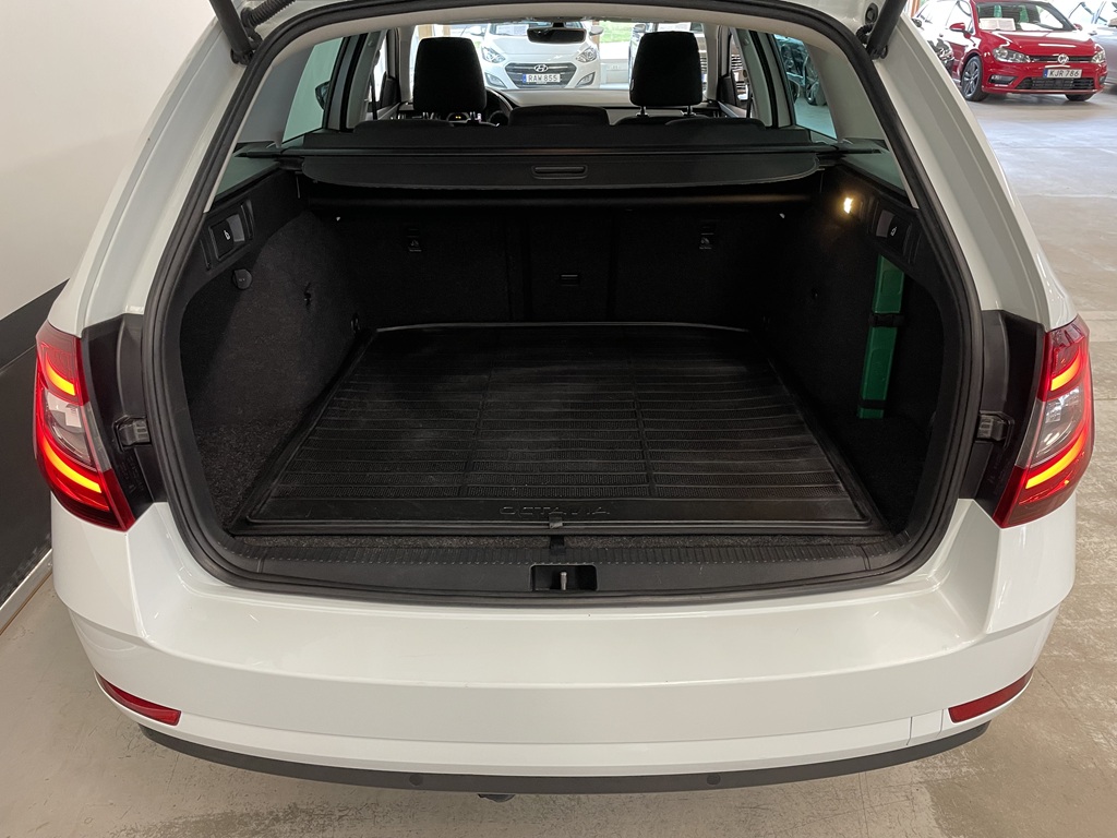 Skoda Octavia Combi RXG563