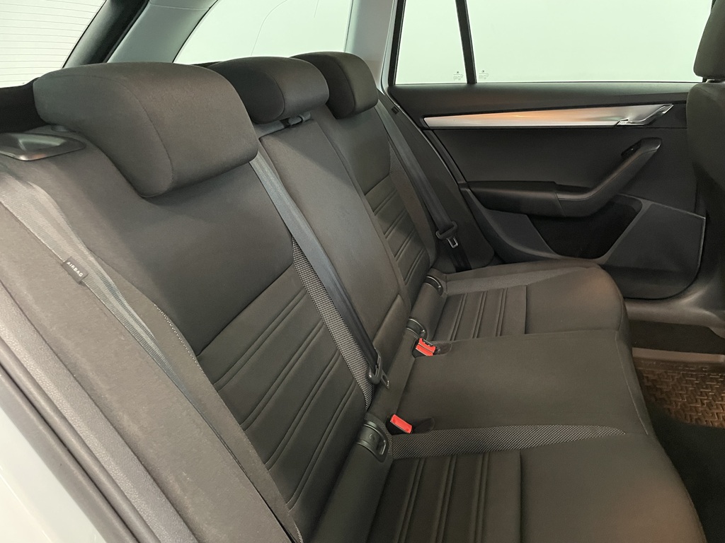 Skoda Octavia Combi RXG563