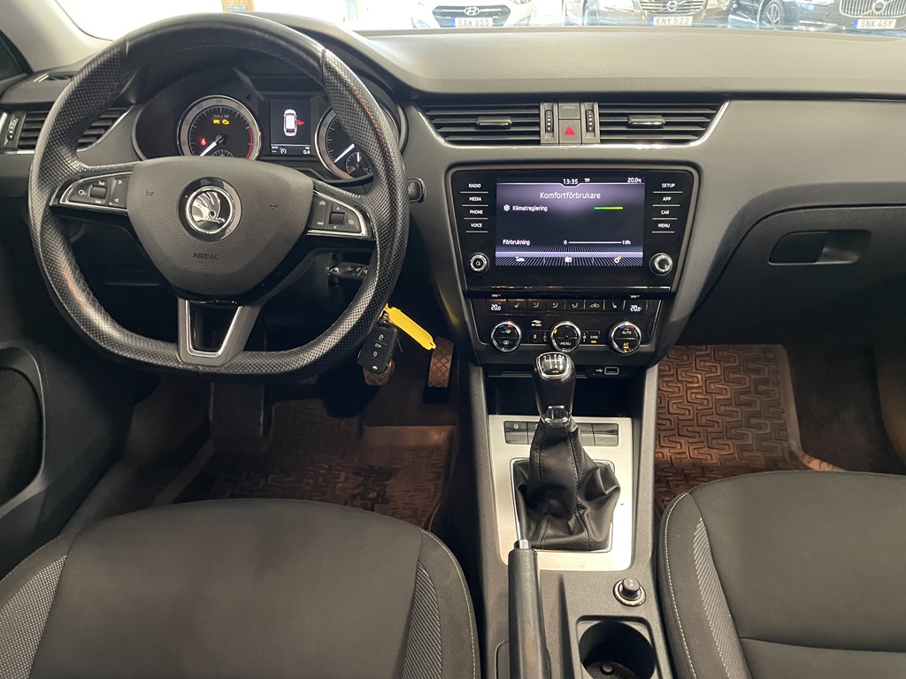 Skoda Octavia Combi RXG563