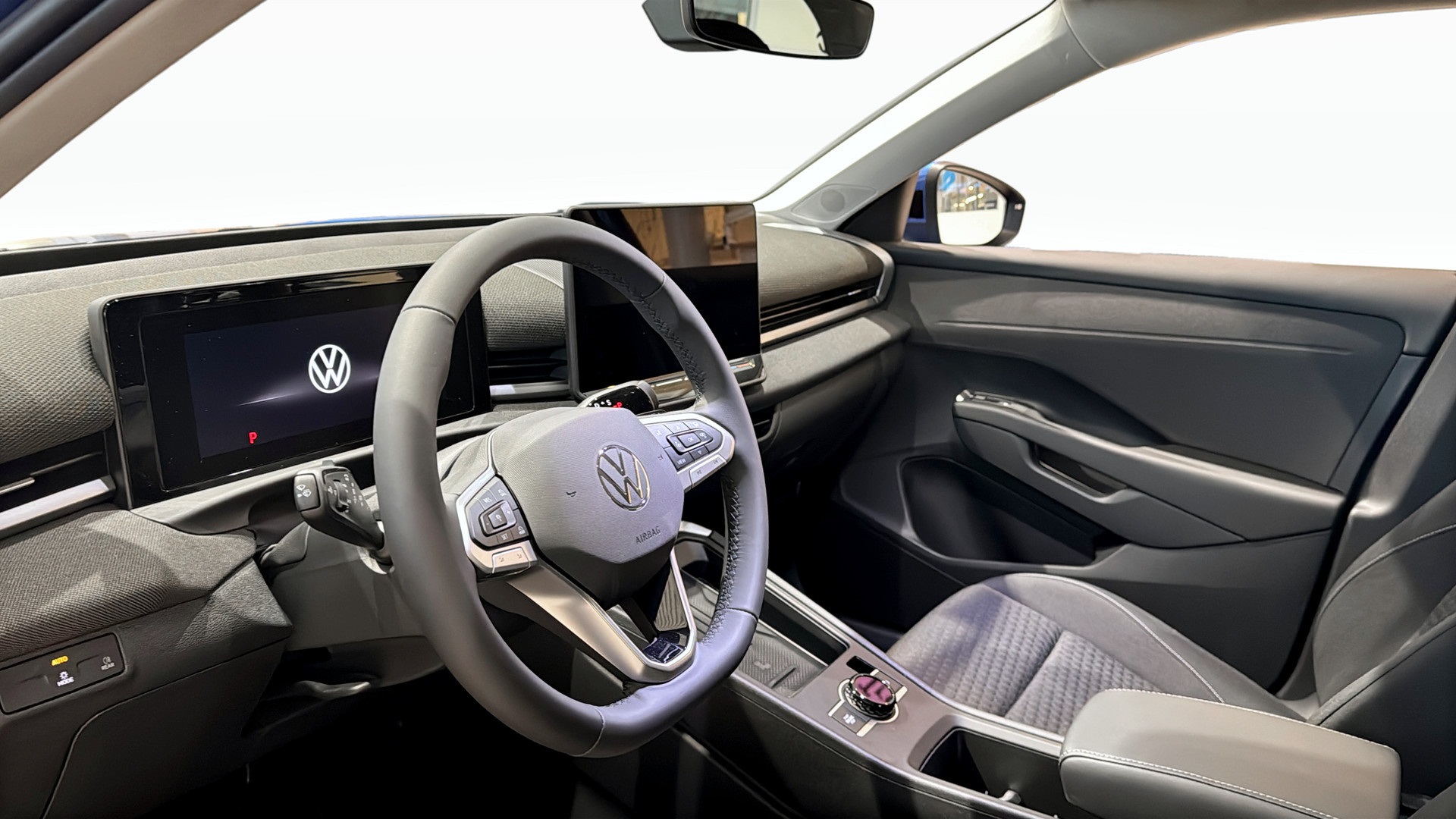 Volkswagen T-Roc RXH77F