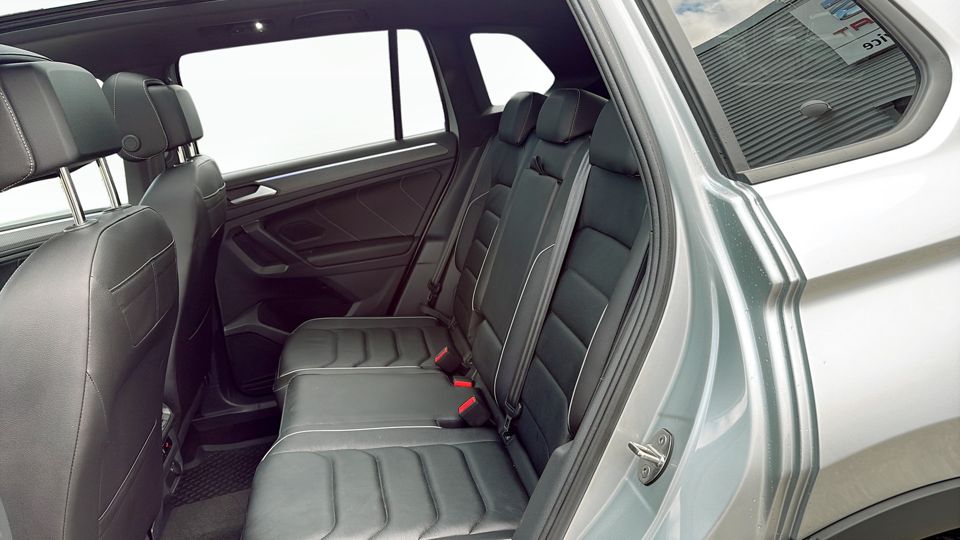 Volkswagen Tiguan RXP76G