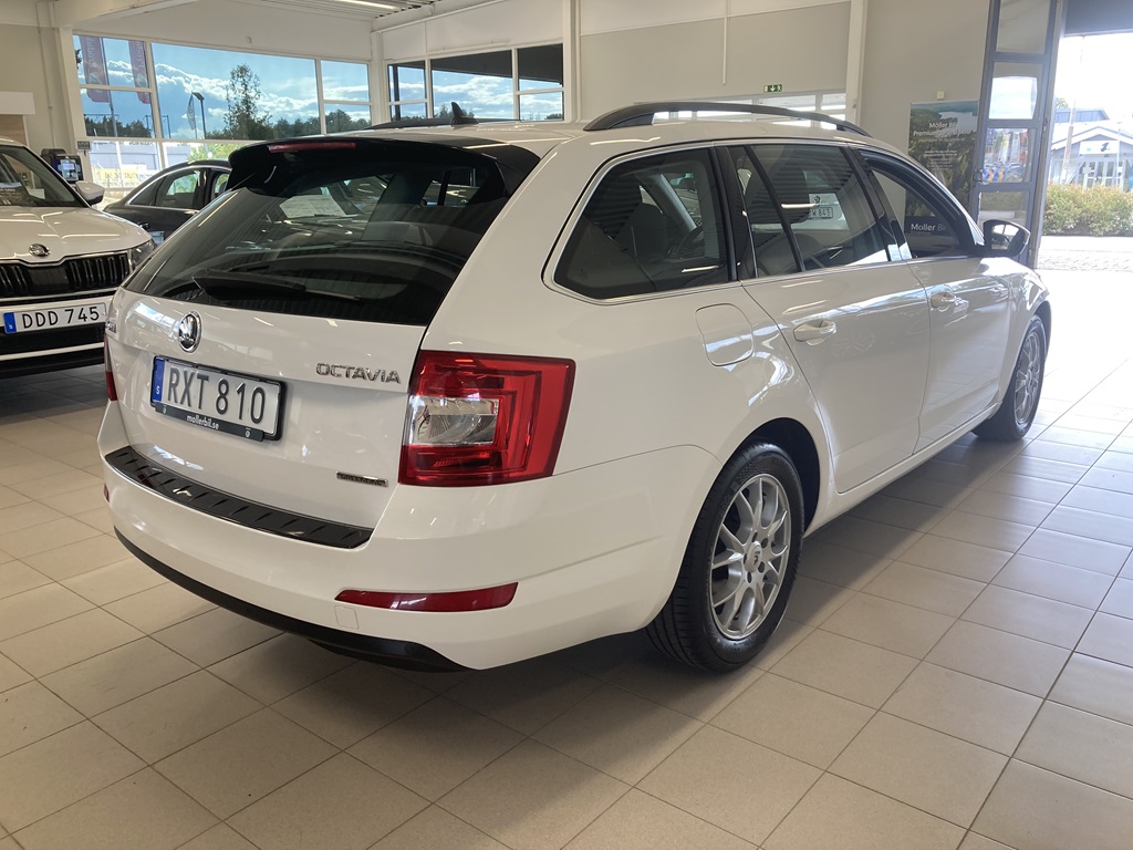 Skoda Octavia Combi RXT810