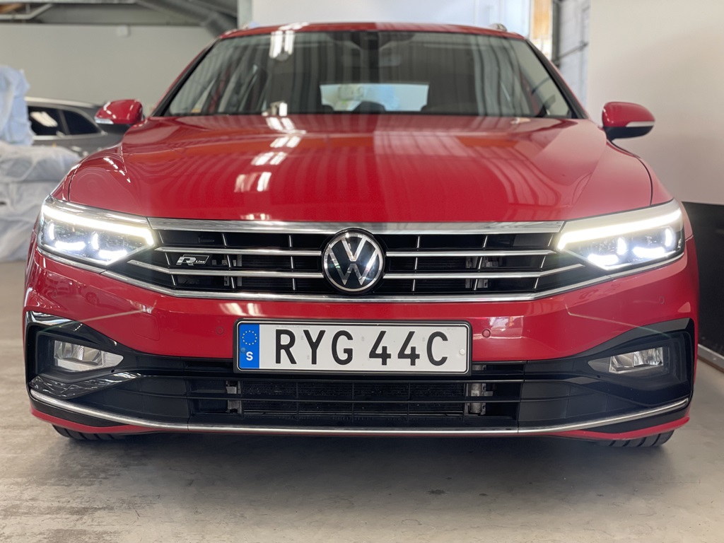 Volkswagen Passat RYG44C