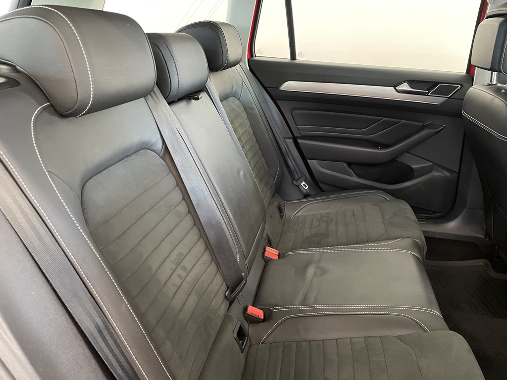 Volkswagen Passat RYG44C