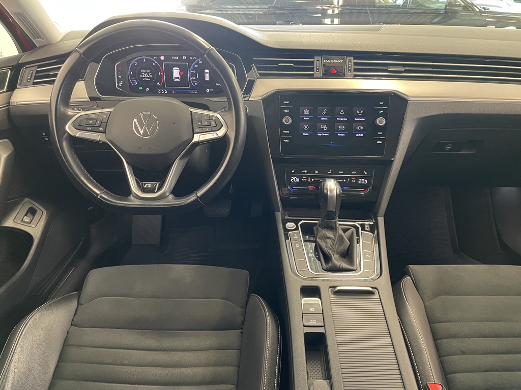 Volkswagen Passat RYG44C