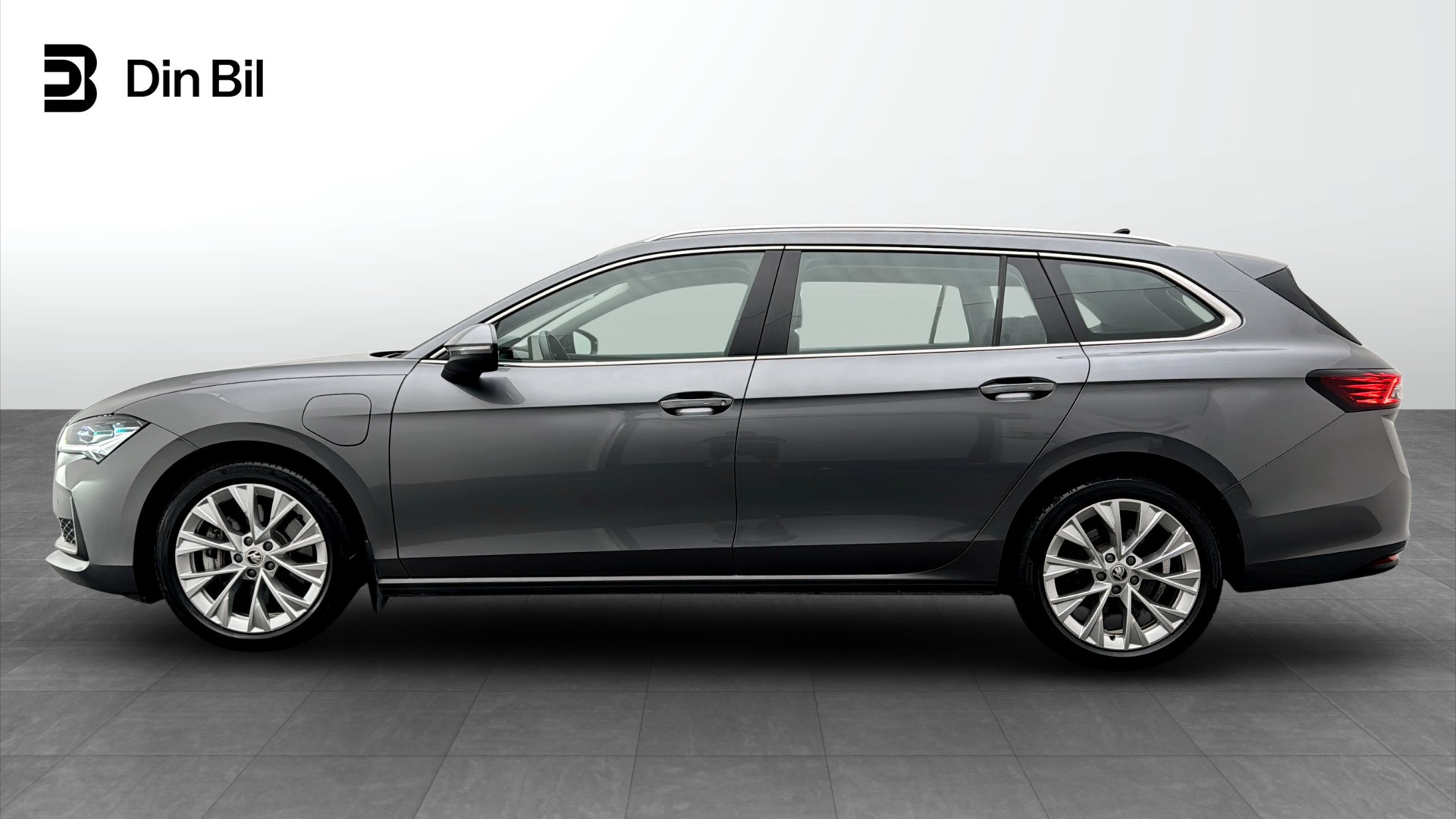 Skoda Superb Combi RYJ40W