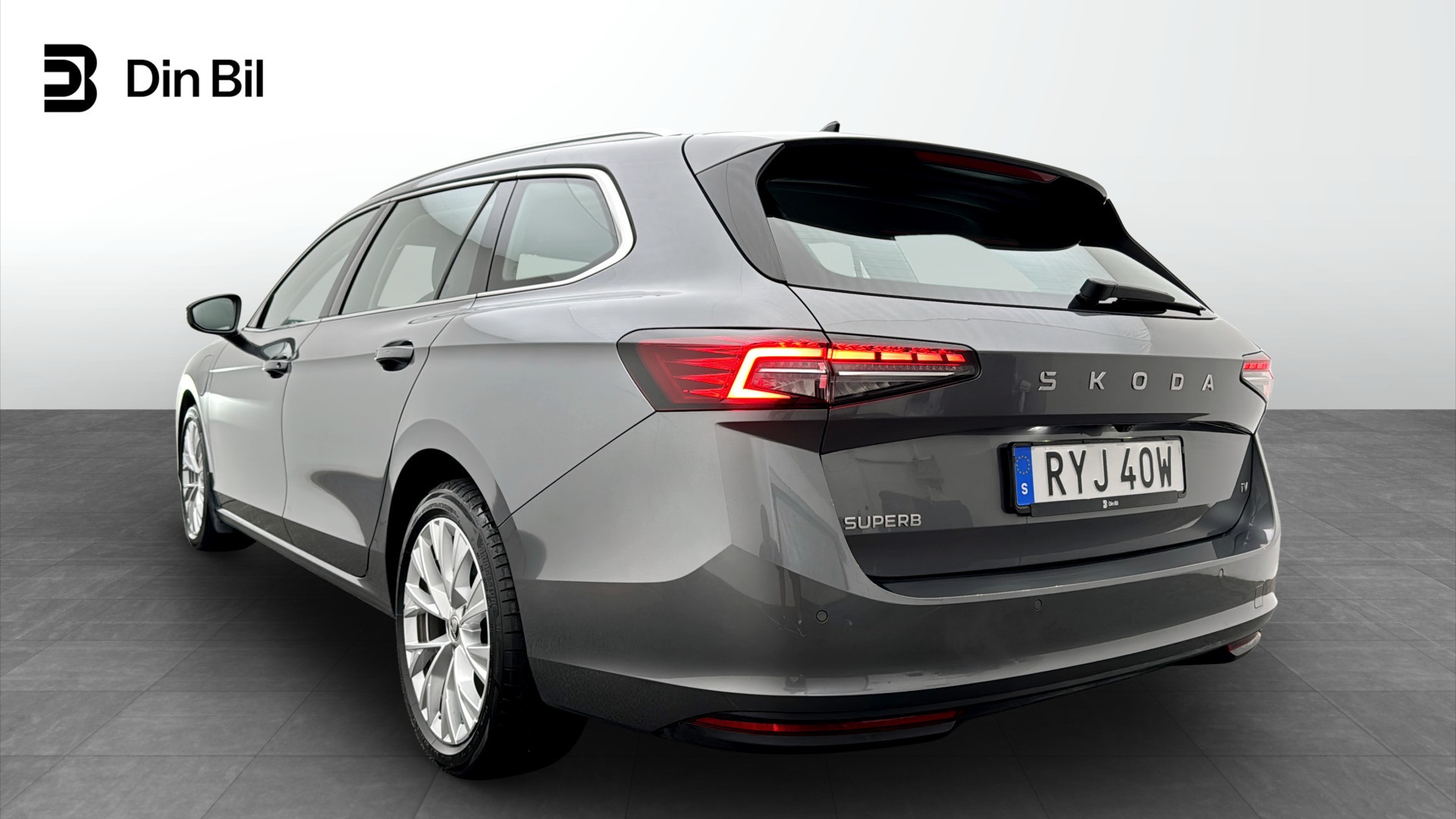 Skoda Superb Combi RYJ40W
