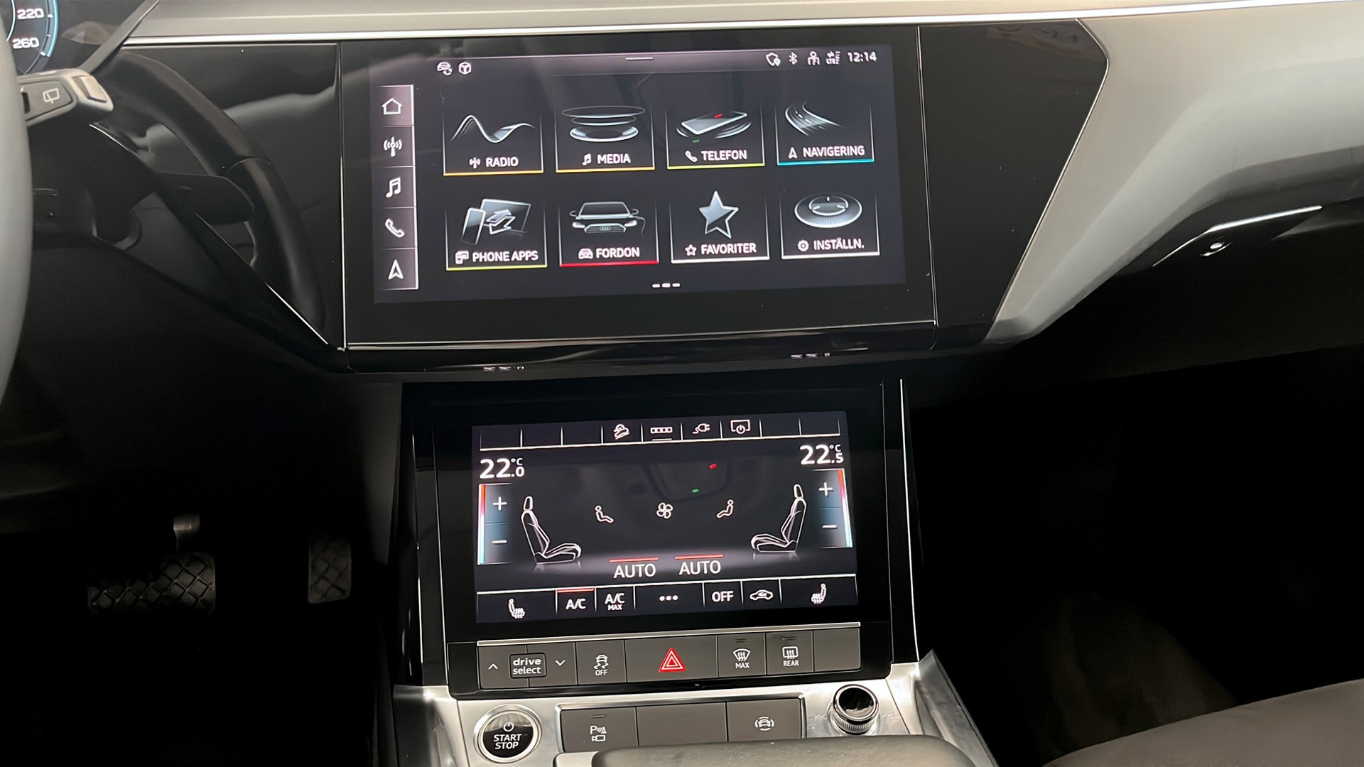 Audi Q8 e-tron RYY66A