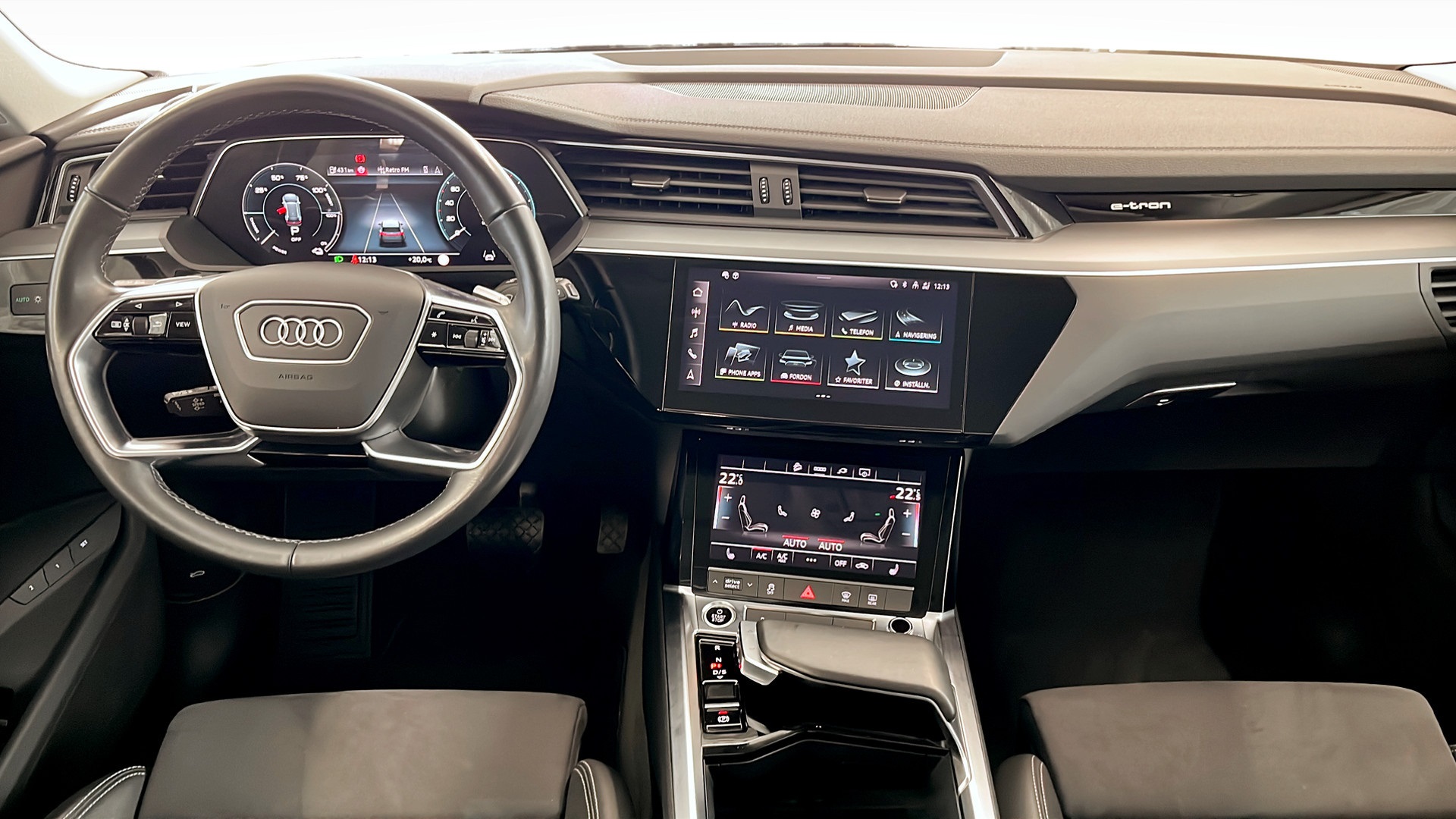 Audi Q8 e-tron RYY66A