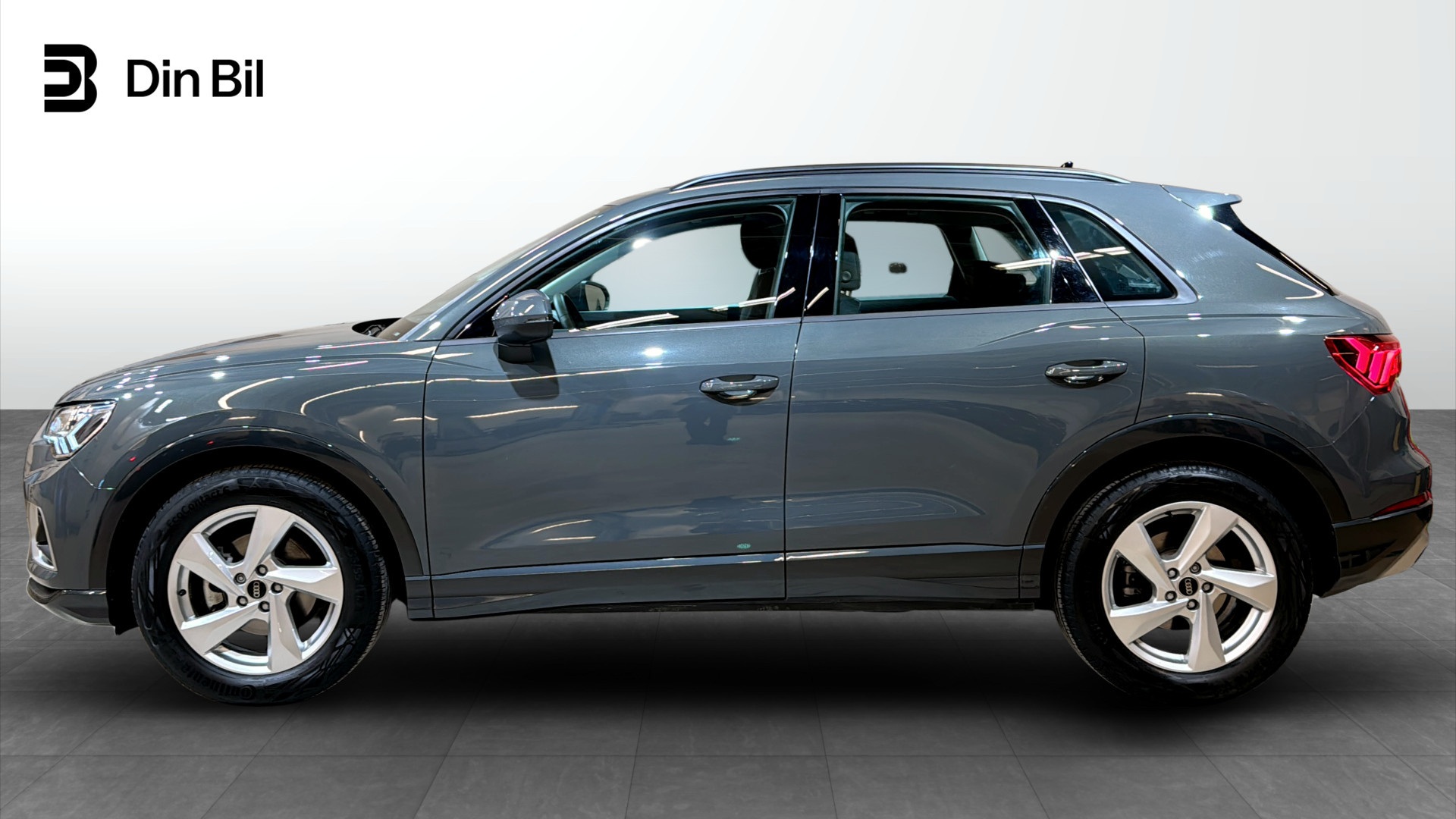 Audi Q3 RZA57A