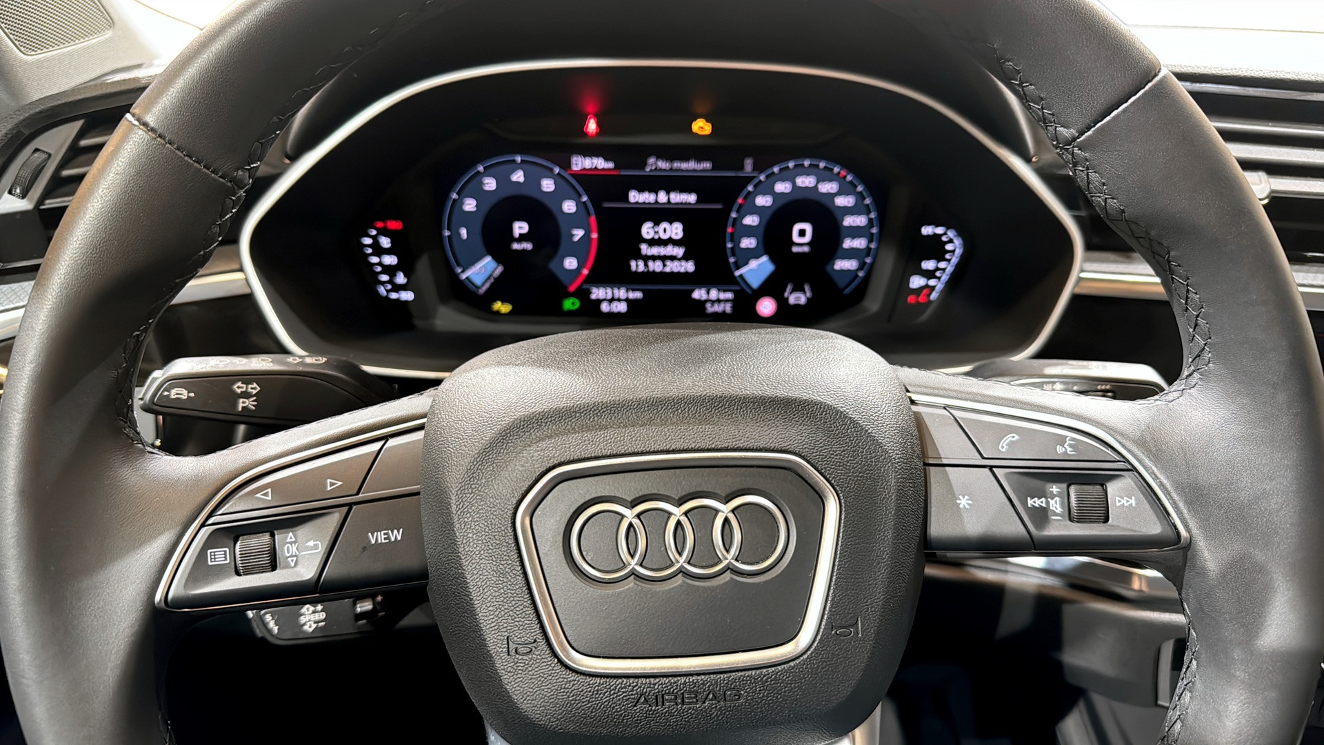 Audi Q3 RZA57A