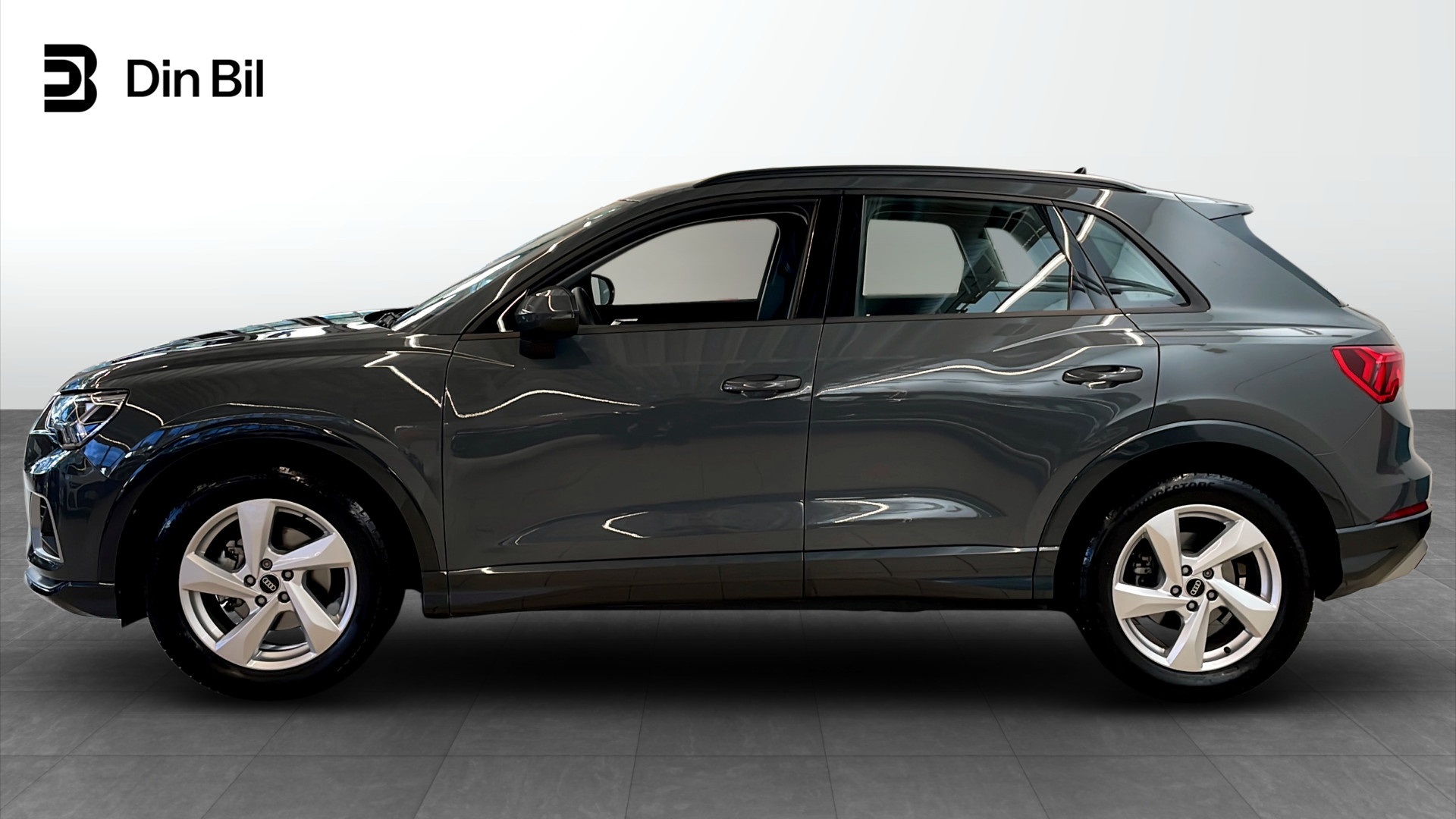 Audi Q3 RZK77G