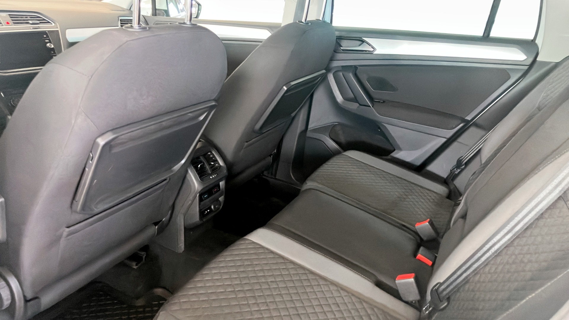 Volkswagen Tiguan RZN15E