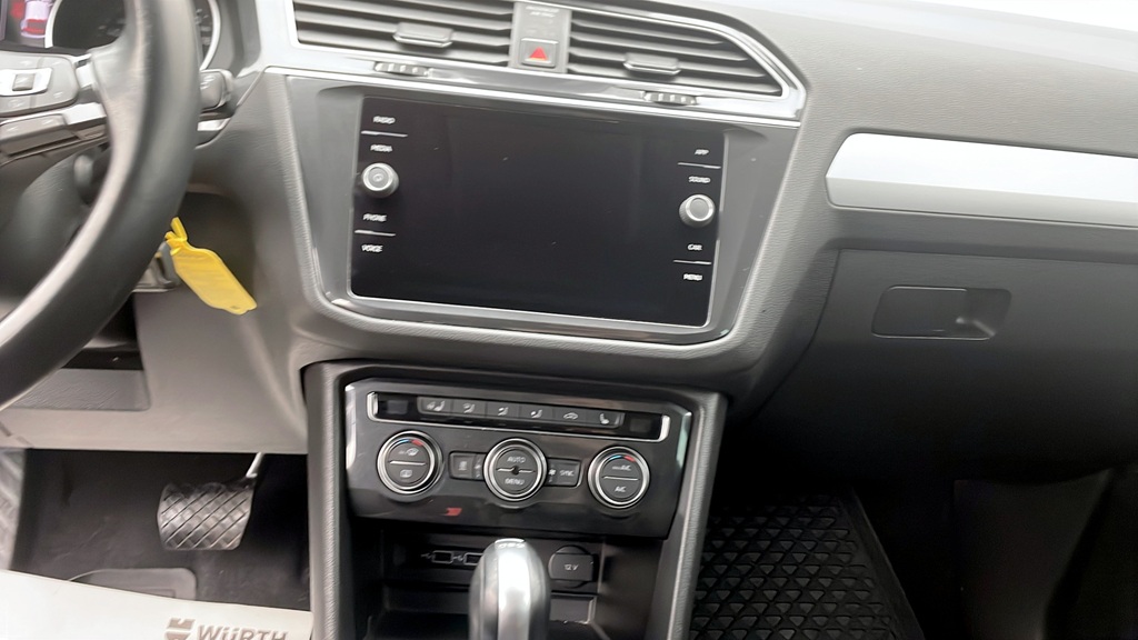 Volkswagen Tiguan RZN681