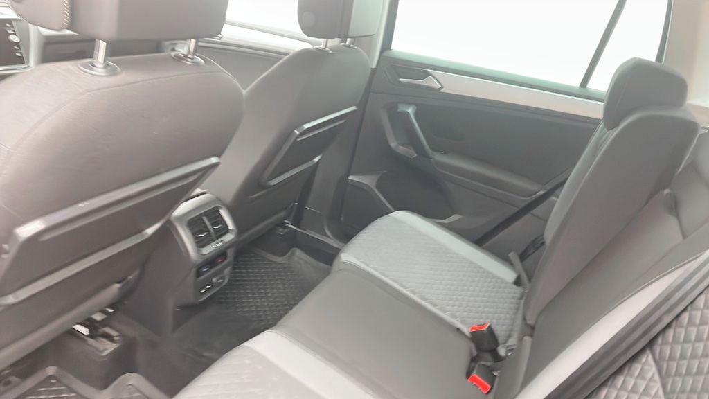 Volkswagen Tiguan RZN681