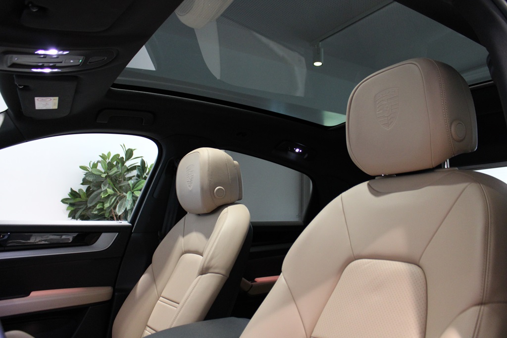 Porsche Cayenne SAR07A