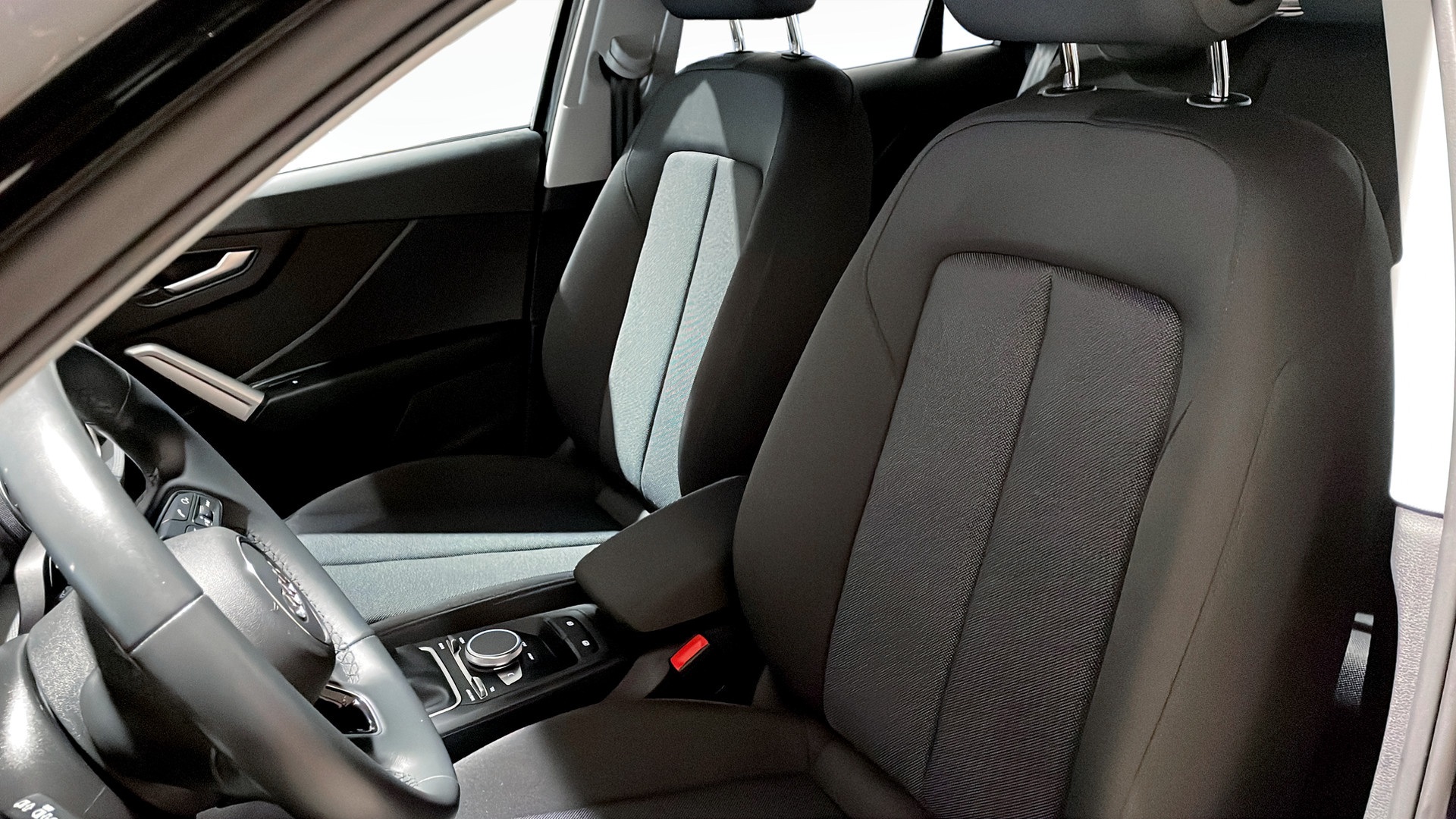 Audi Q2 SBL03C