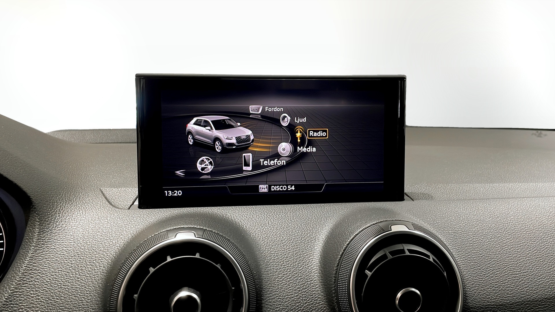 Audi Q2 SBL03C