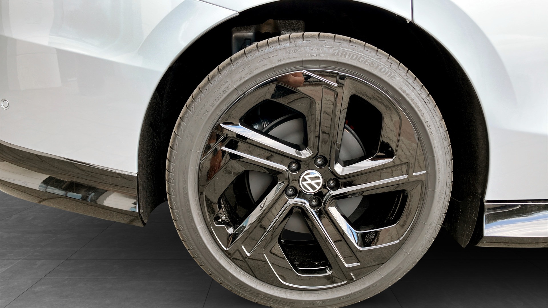 Volkswagen ID.7 Tourer SBS06A