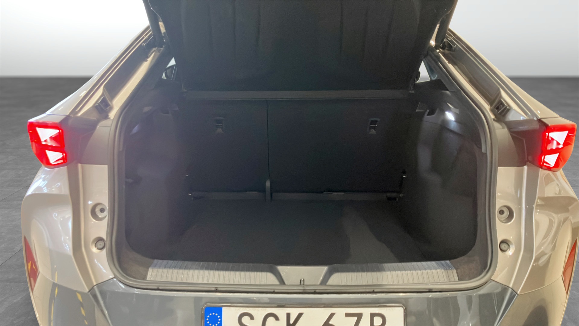 CUPRA Tavascan SCK67B