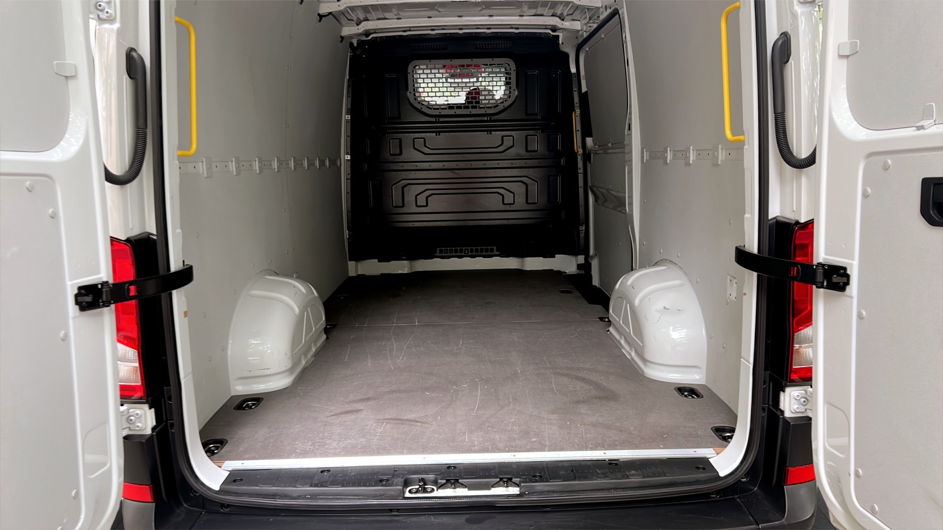 Volkswagen Crafter Skåp kort hjulbas SCL03C