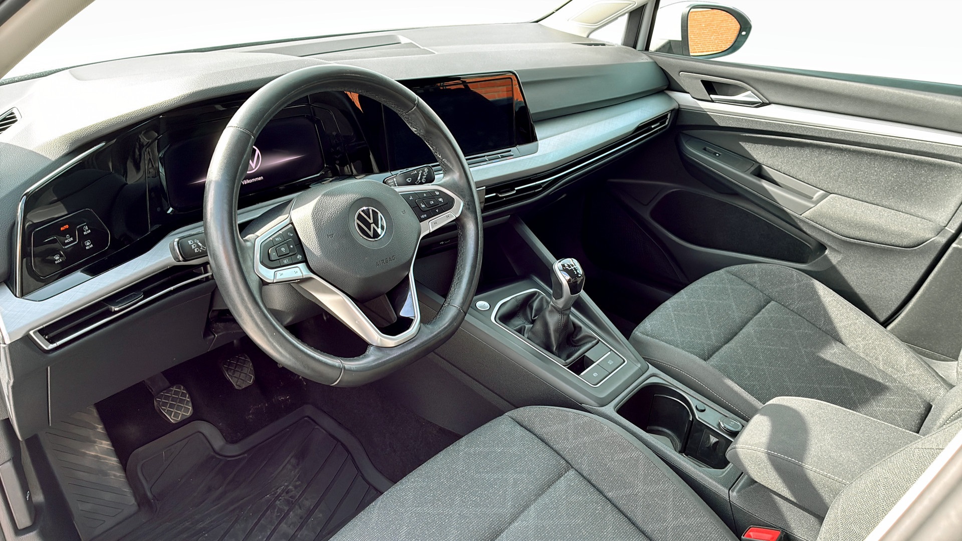 Volkswagen Golf SDG66A