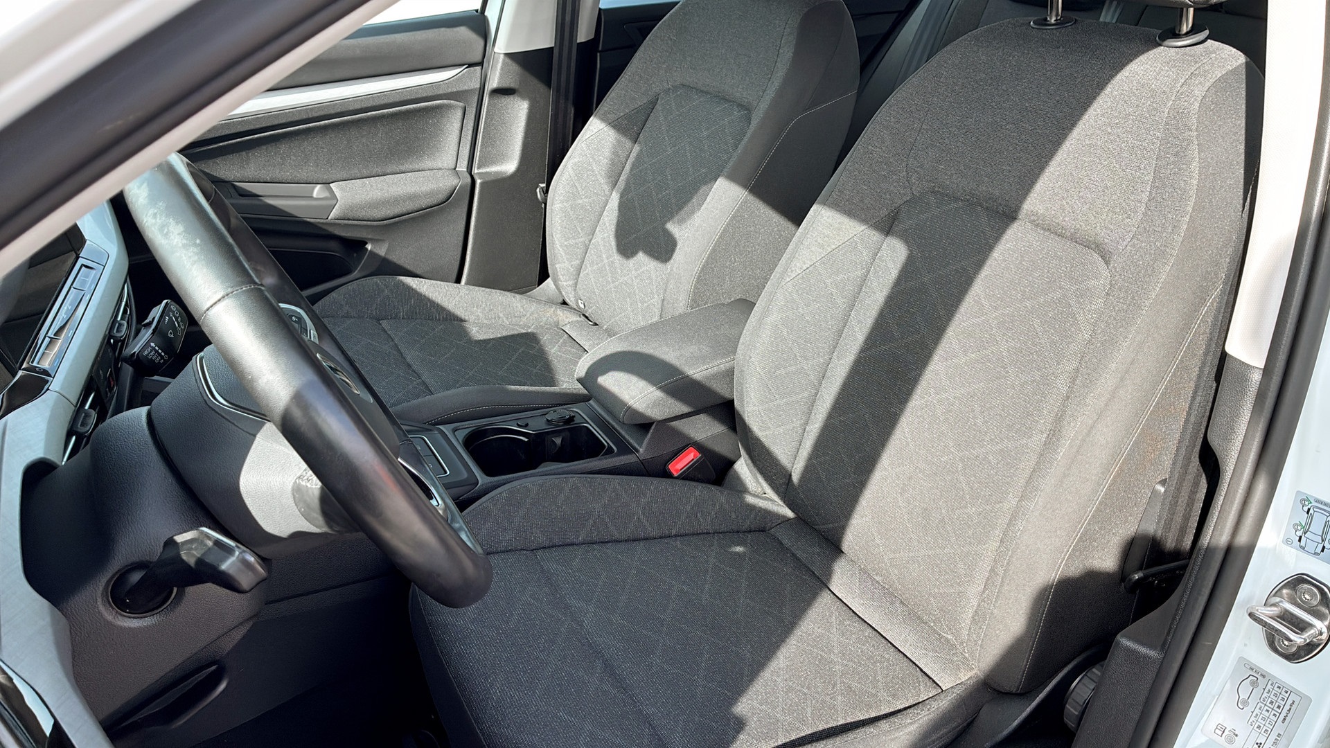 Volkswagen Golf SDG66A