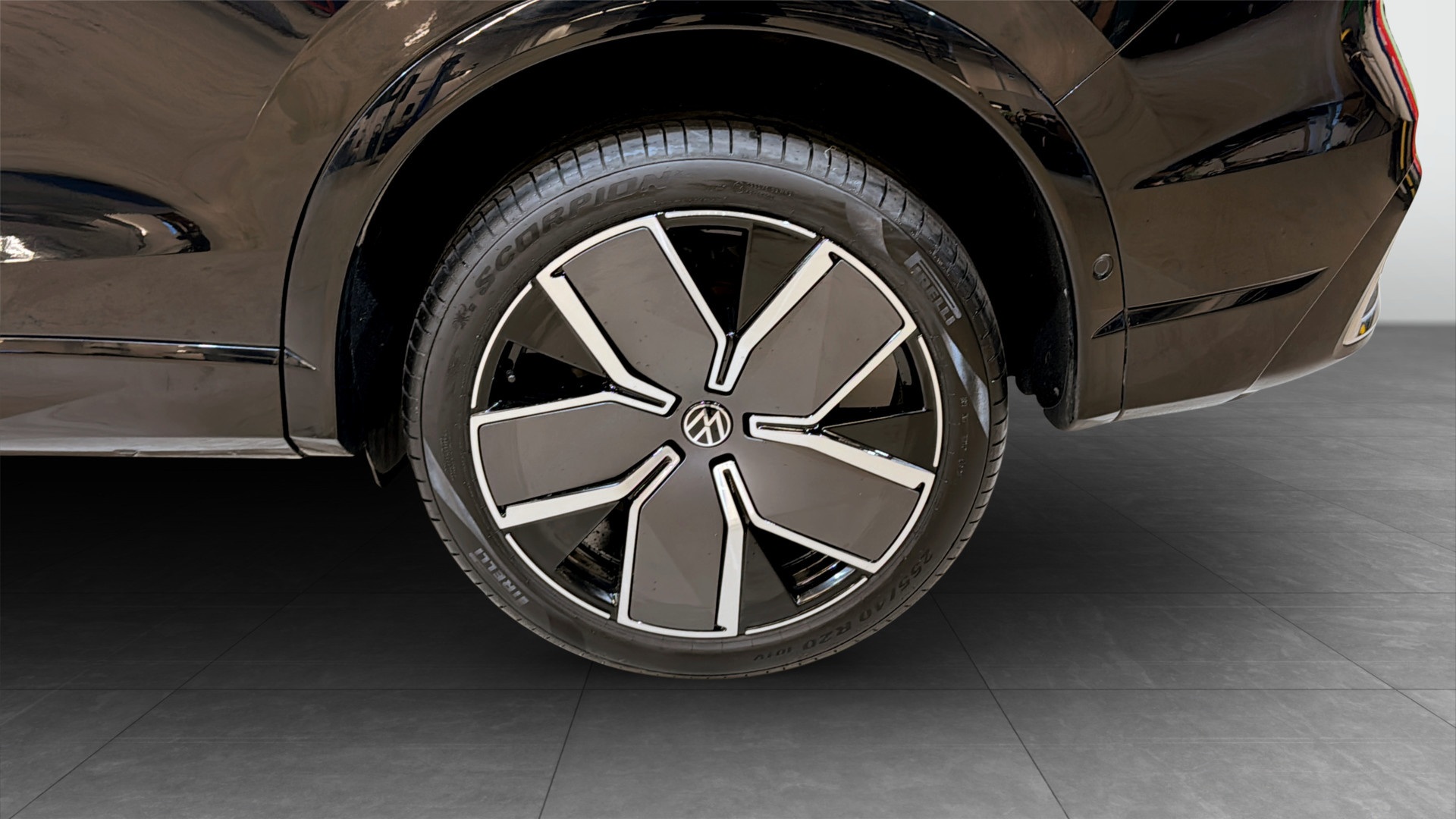 Volkswagen Tiguan SDJ14C