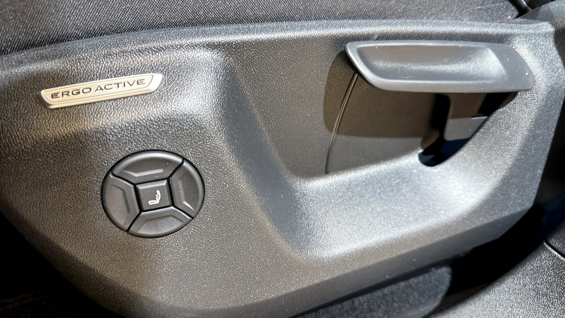 Volkswagen Tiguan SDJ14C