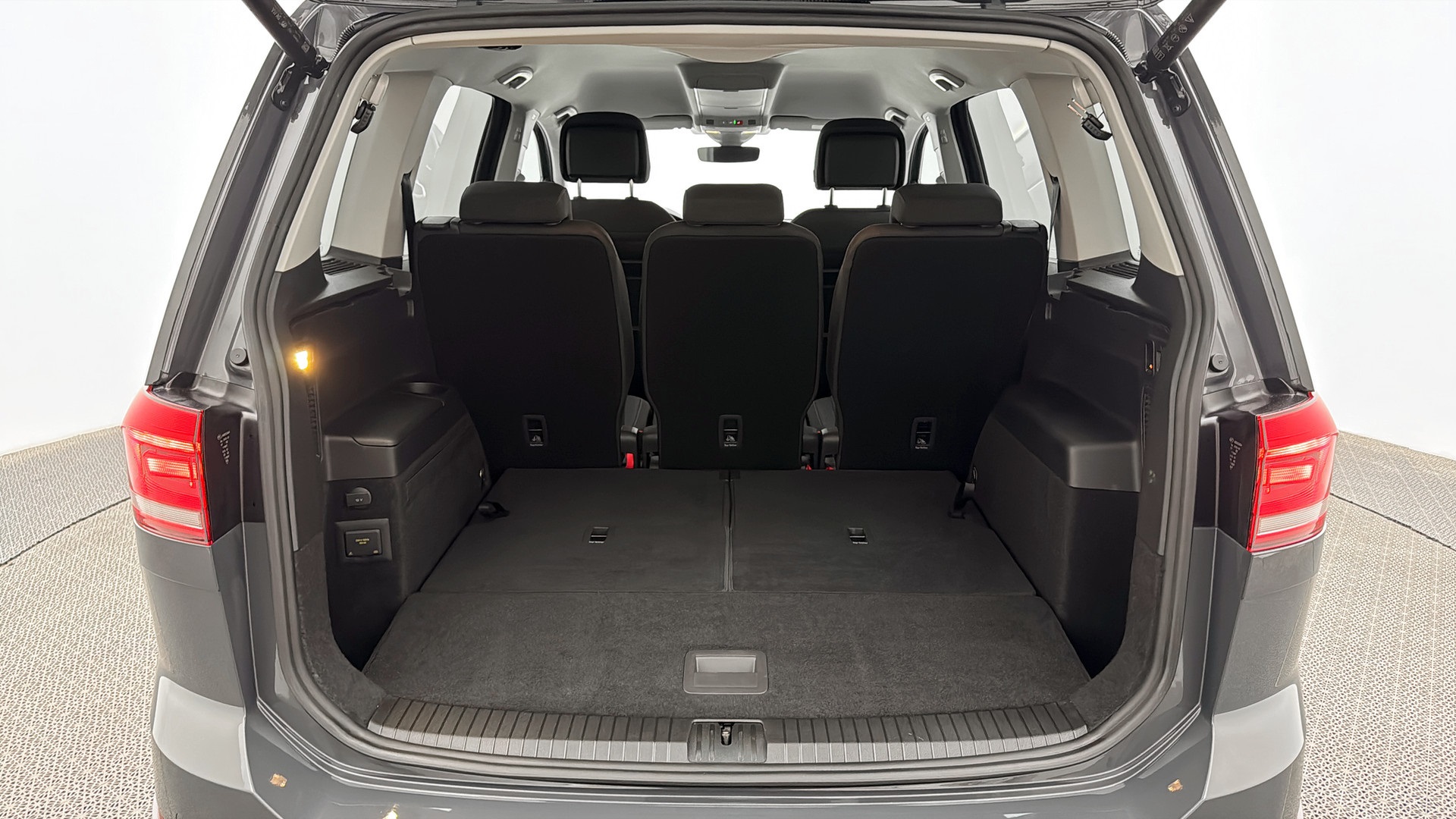 Volkswagen Touran SDL68F