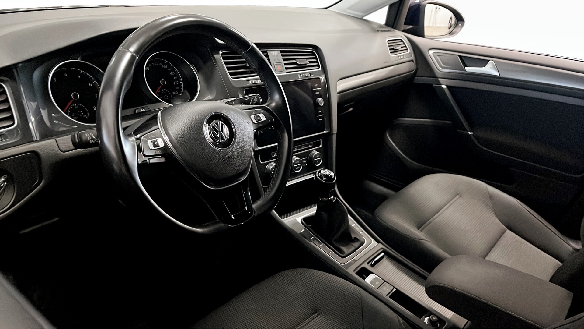 Volkswagen Golf SDM57W